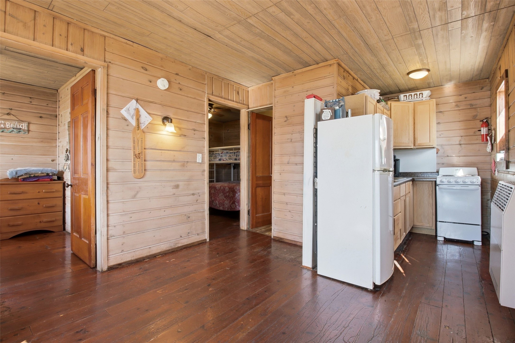 24541 Clam Lake Drive Property Photo 12