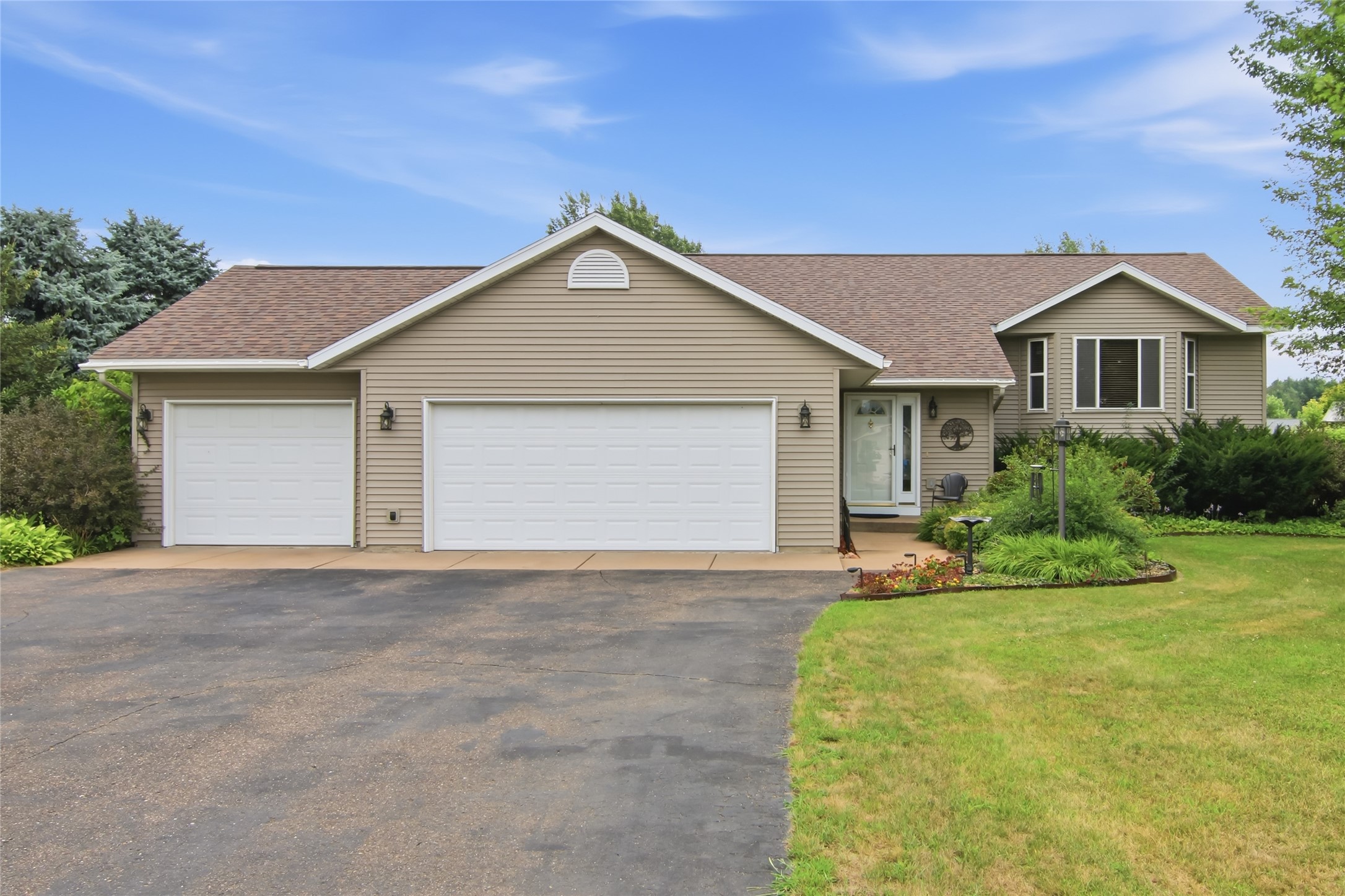 4853 146th Street Property Photo 1