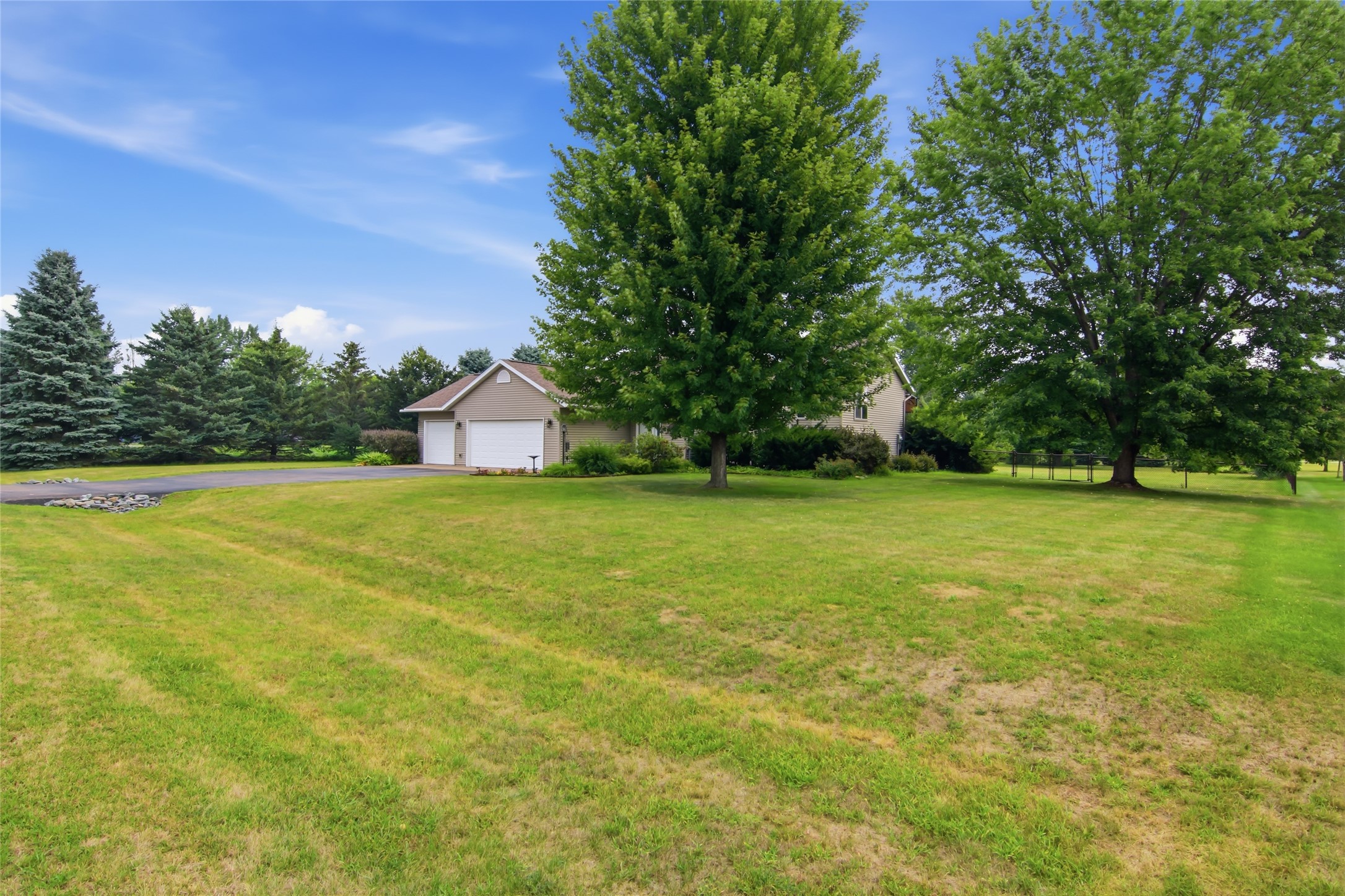 4853 146th Street Property Photo 3