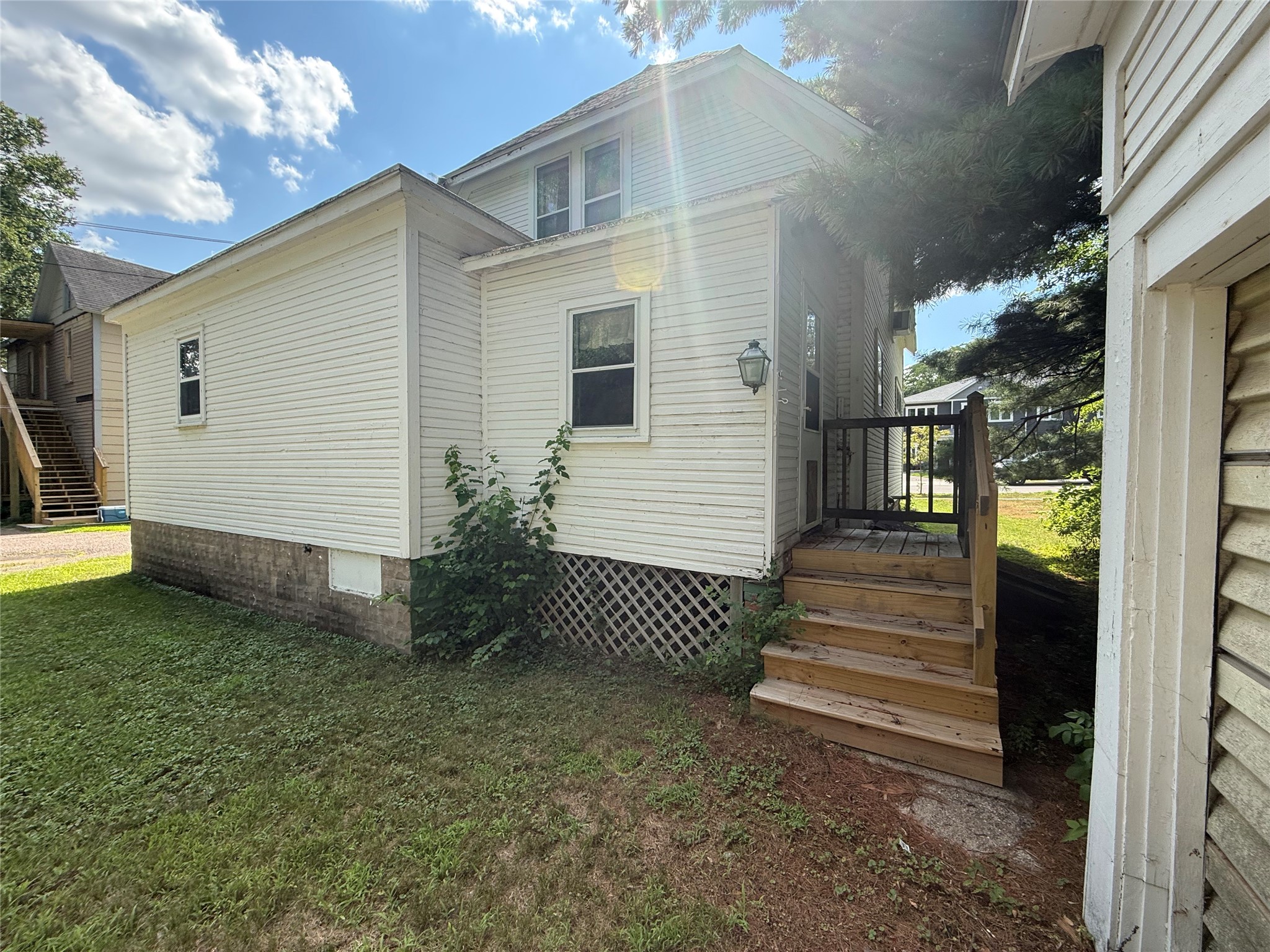 2129 4th Street Property Photo 2