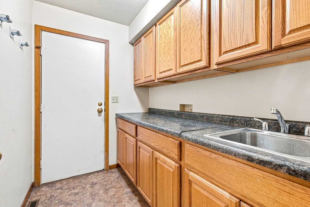 503 Grandview Heights Court Property Photo 19