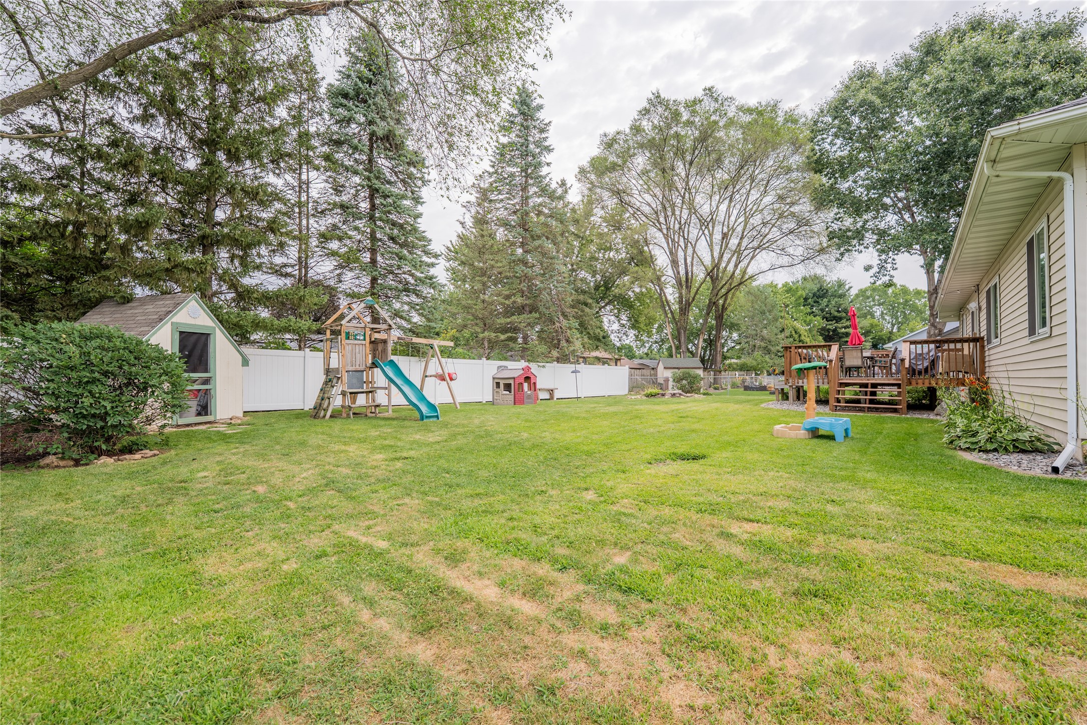 1704 Sierra Drive S Property Photo 48
