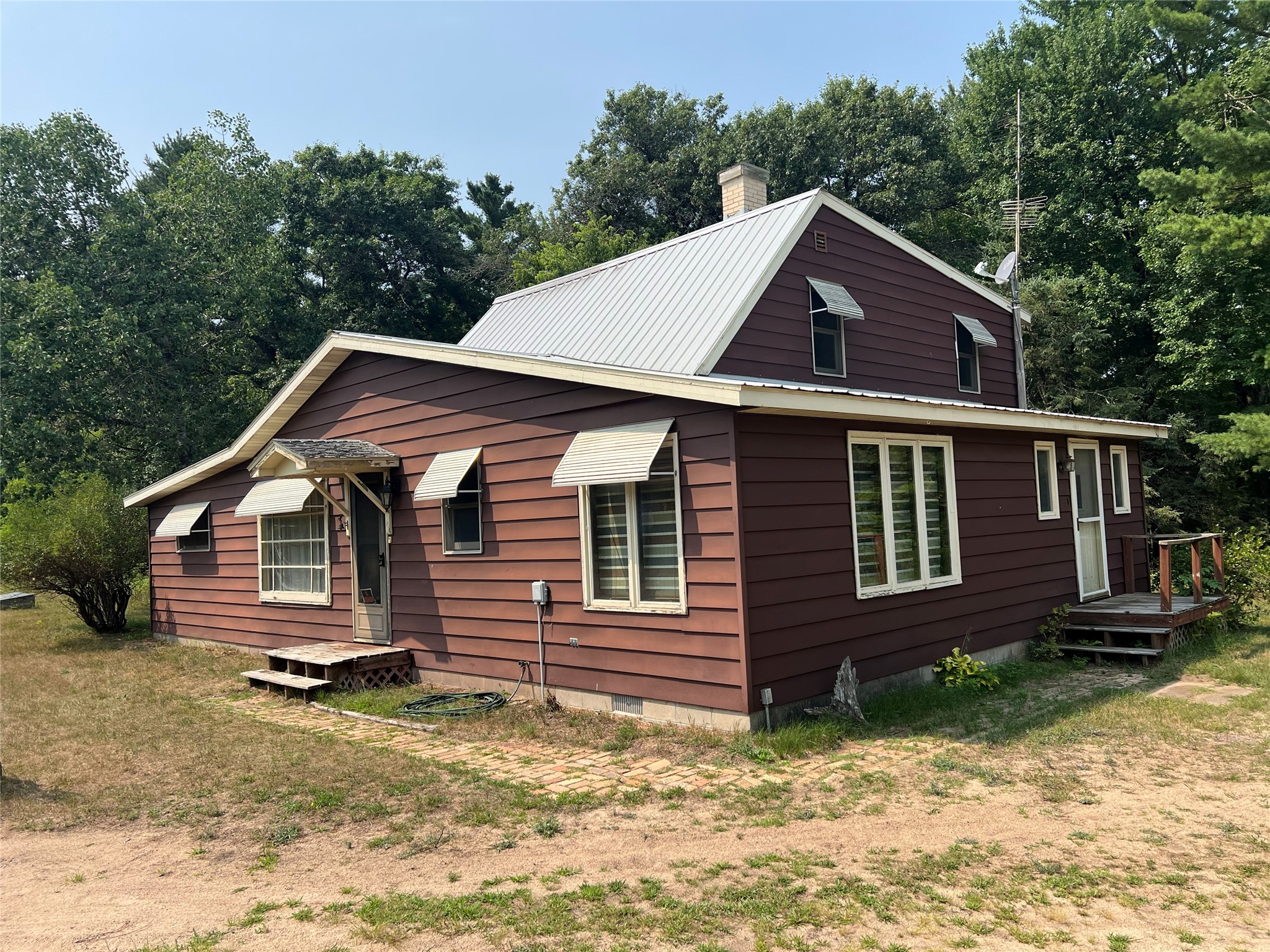 8348 W Valentine Road Property Photo 1