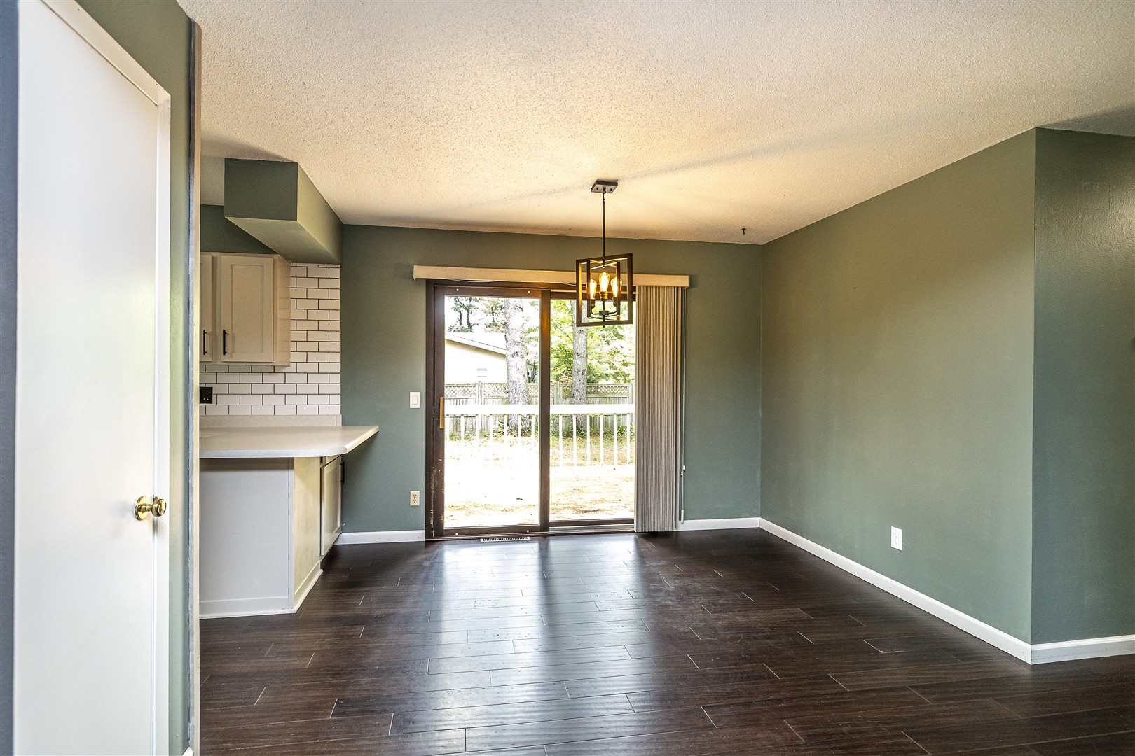 150 Scott Street Property Photo 7