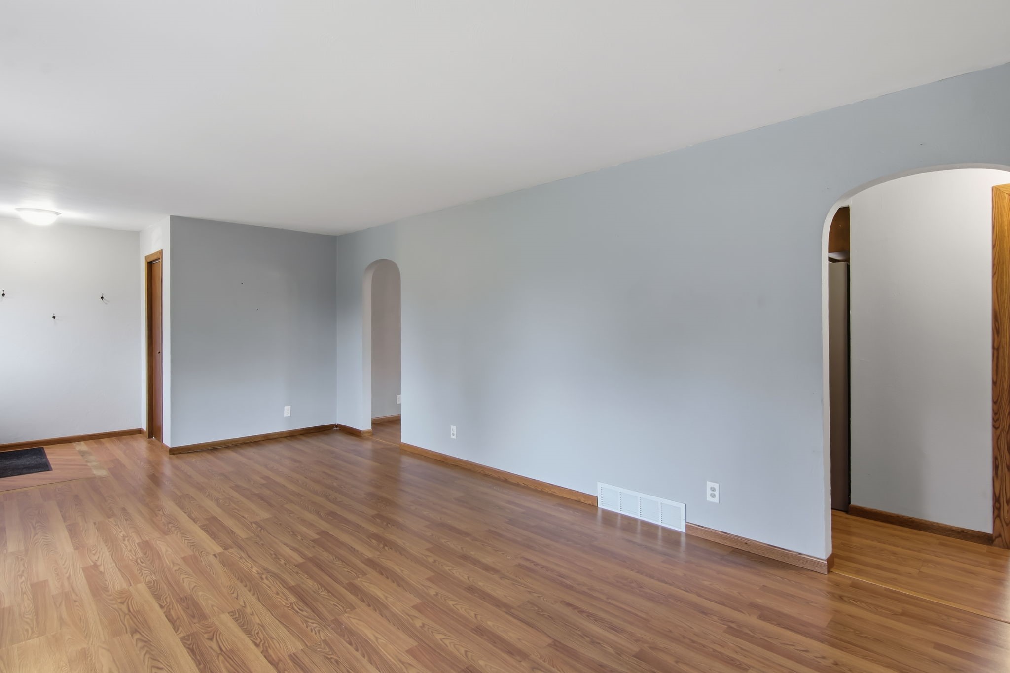 2124 Edgewood Lane Property Photo 3