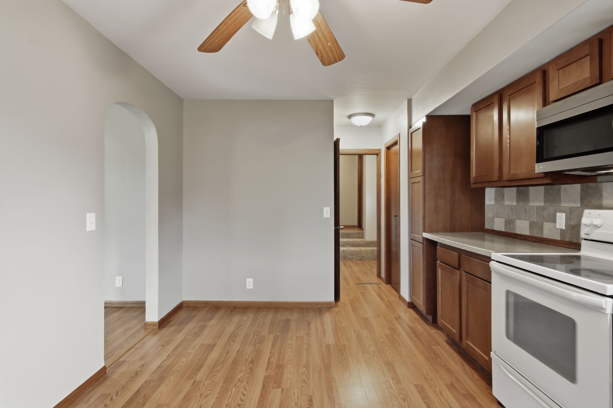 2124 Edgewood Lane Property Photo 8