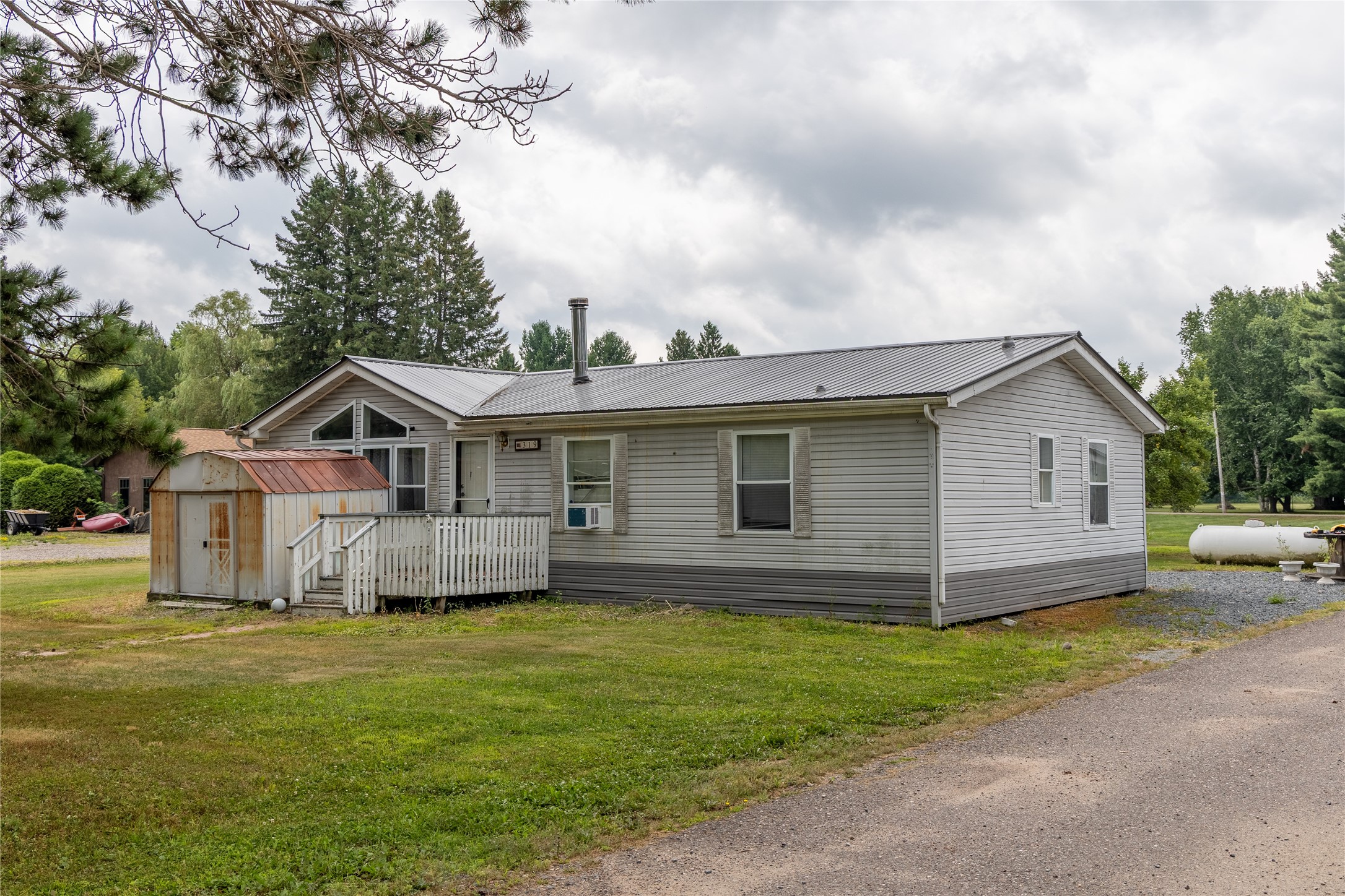 319 Chestnut Avenue Property Photo 2
