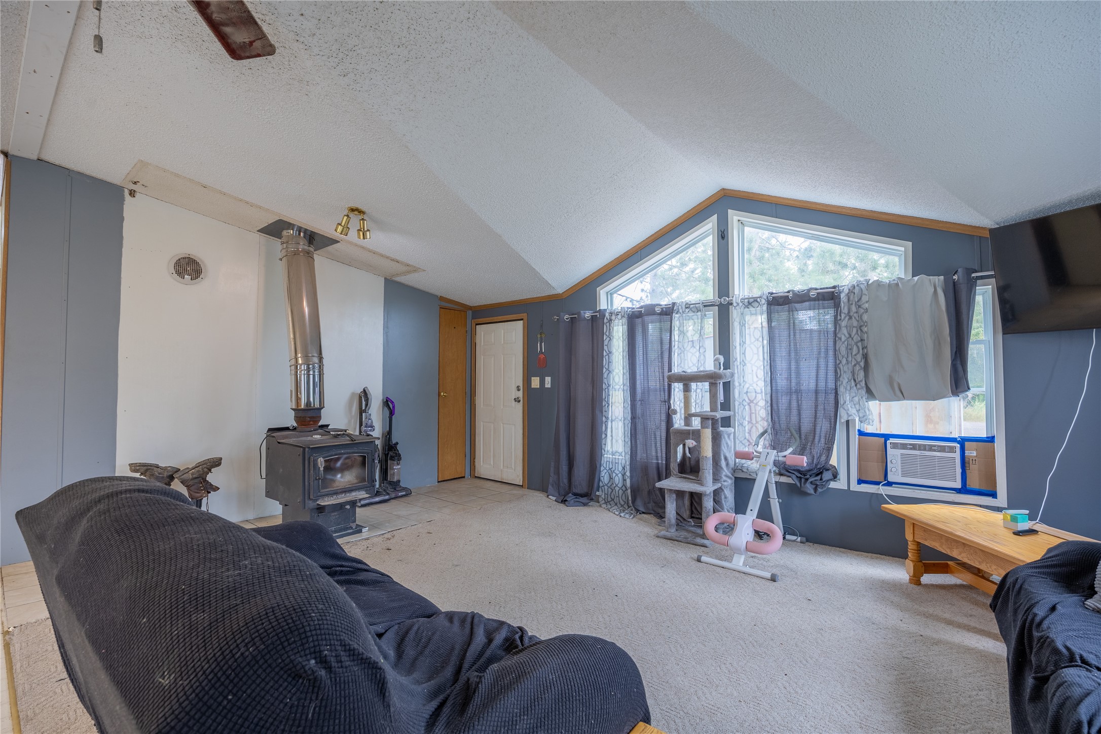 319 Chestnut Avenue Property Photo 4