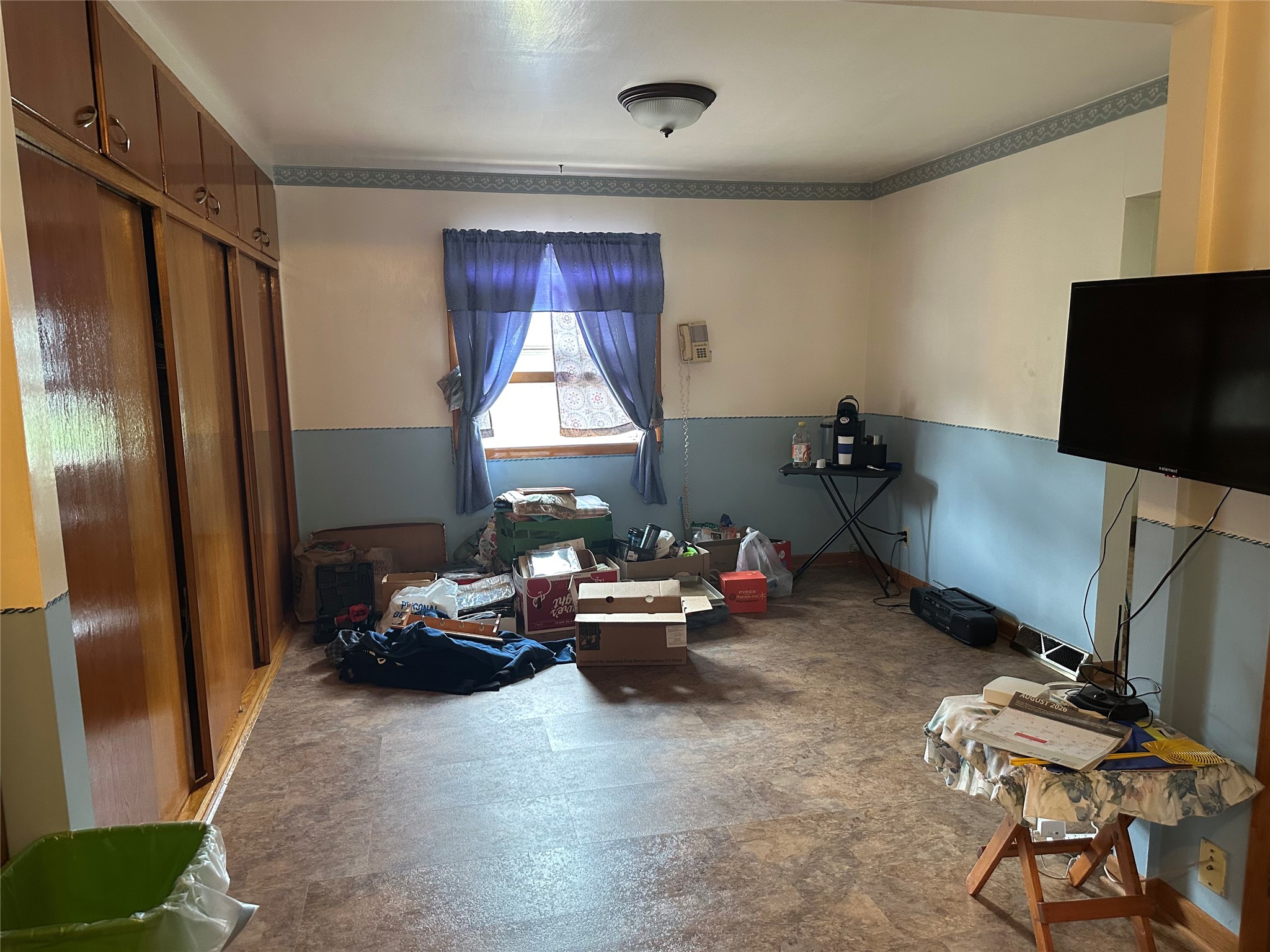 222 E Main Street Property Photo 5