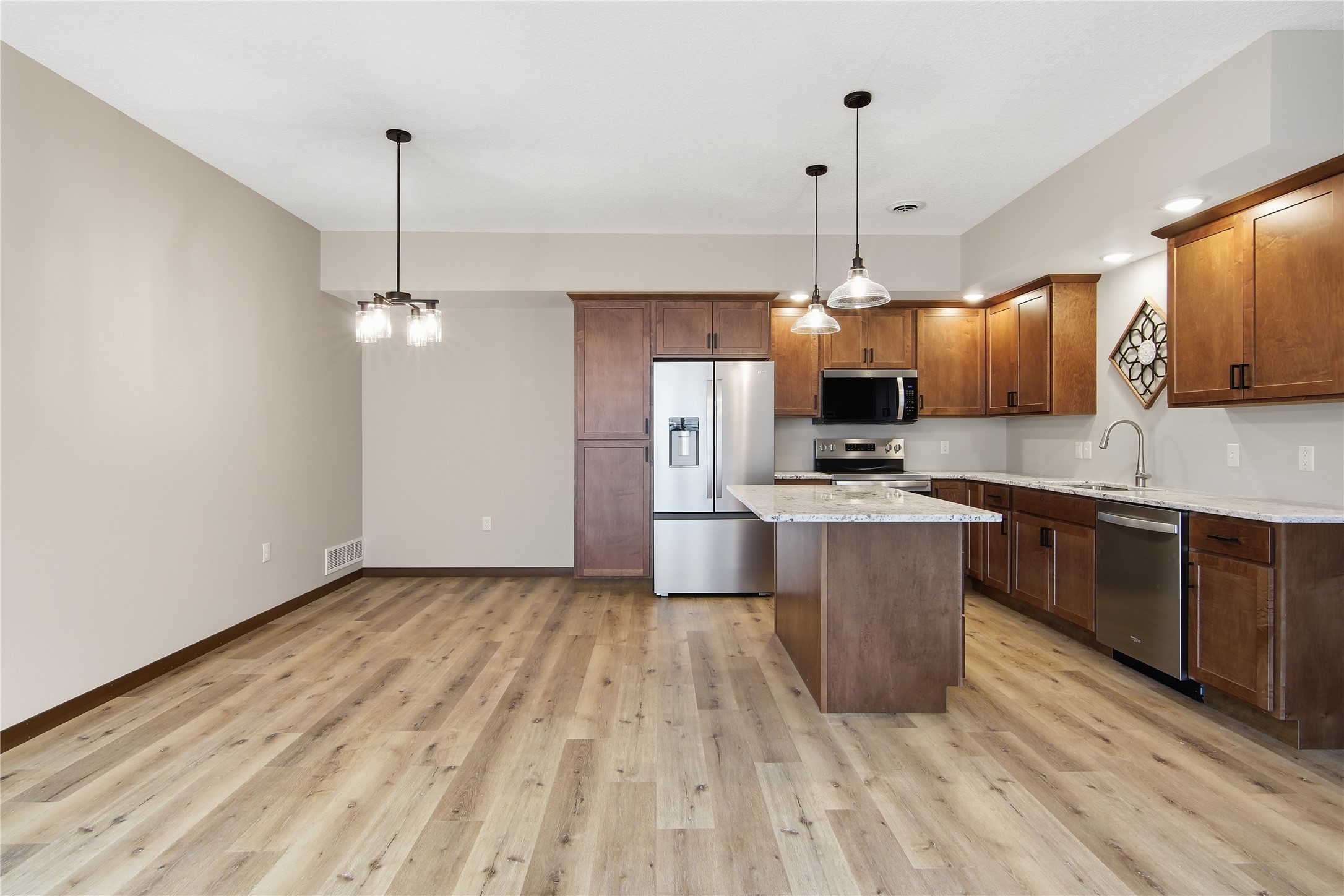 1323 Carpenter Avenue Property Photo 11