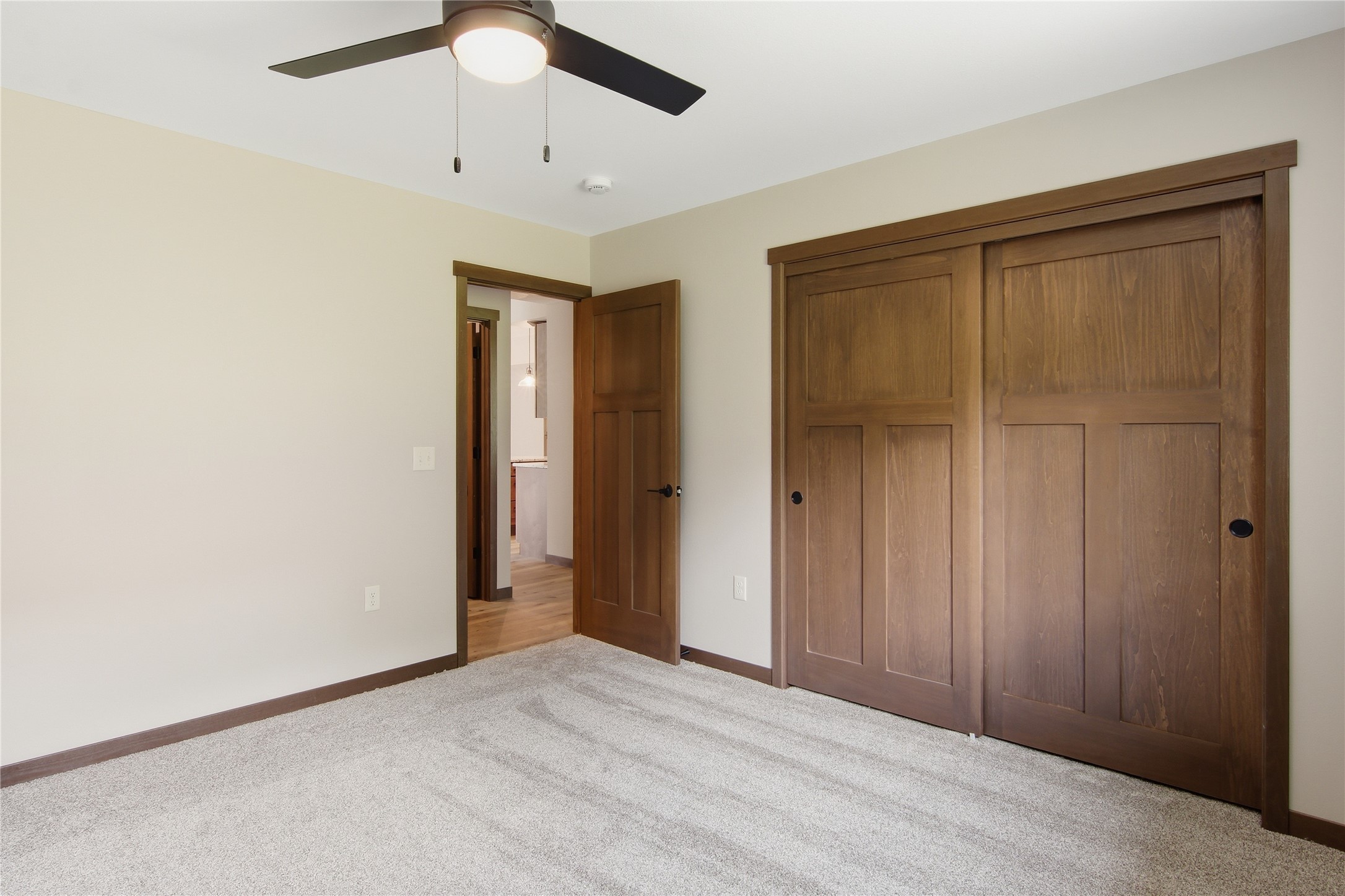 1323 Carpenter Avenue Property Photo 27