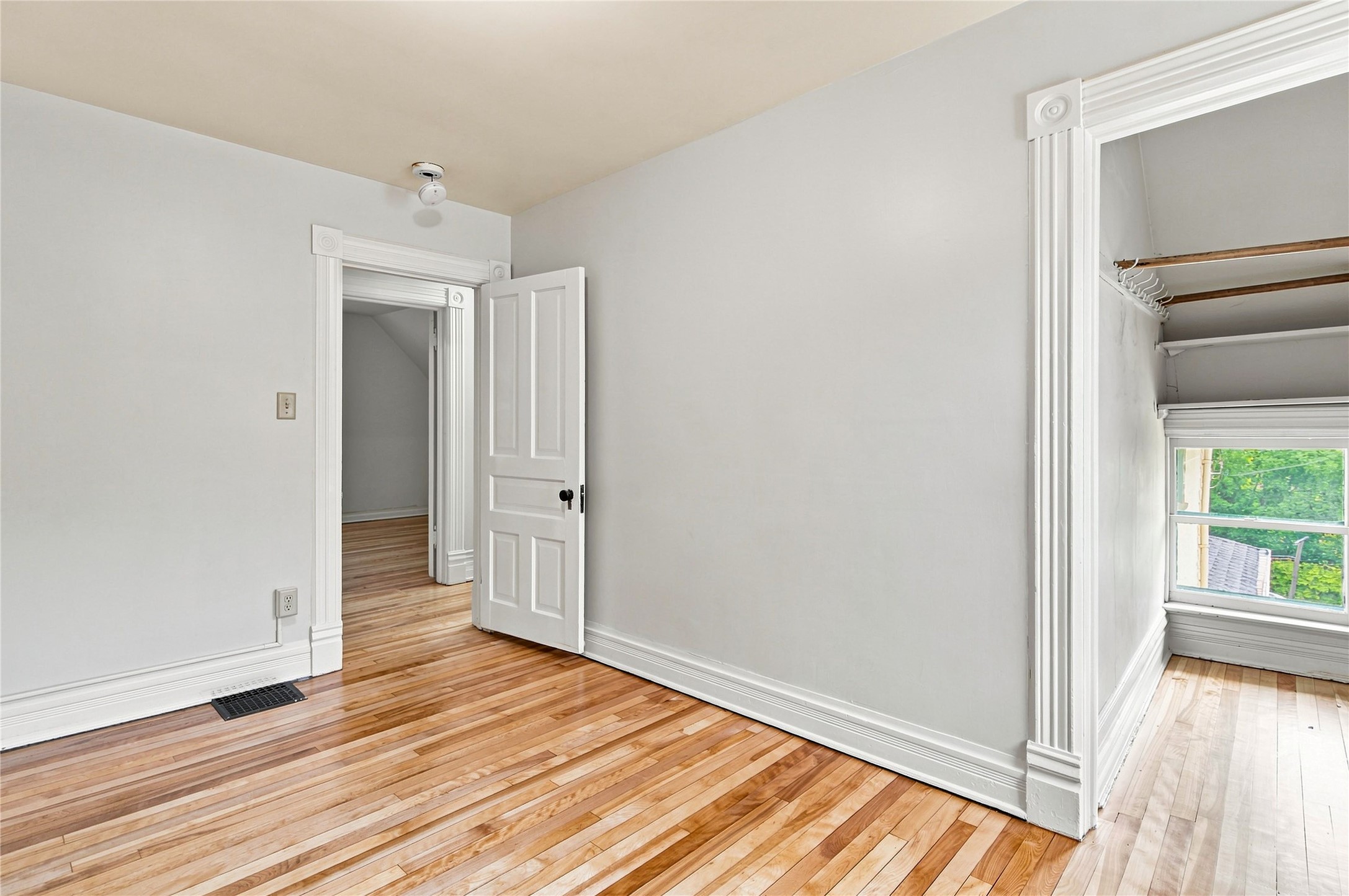453 Summit Avenue Property Photo 20