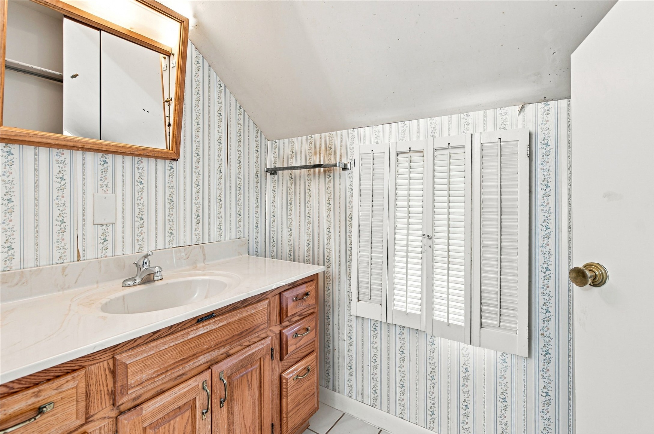 453 Summit Avenue Property Photo 32