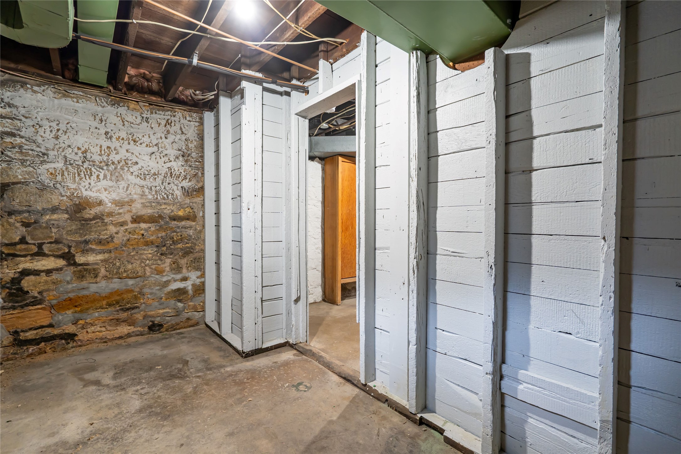 453 Summit Avenue Property Photo 40