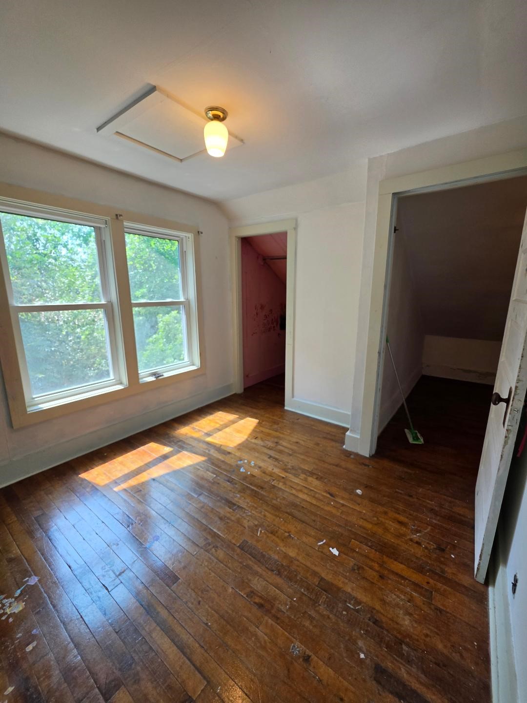 300 N Algoma Street Property Photo 14