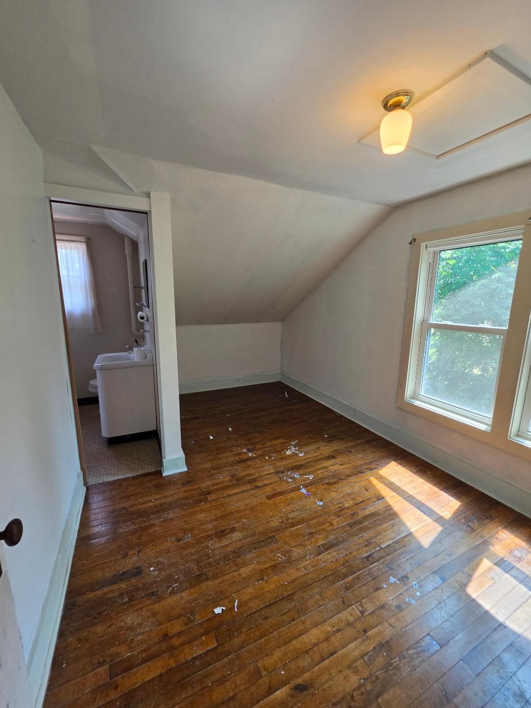 300 N Algoma Street Property Photo 15