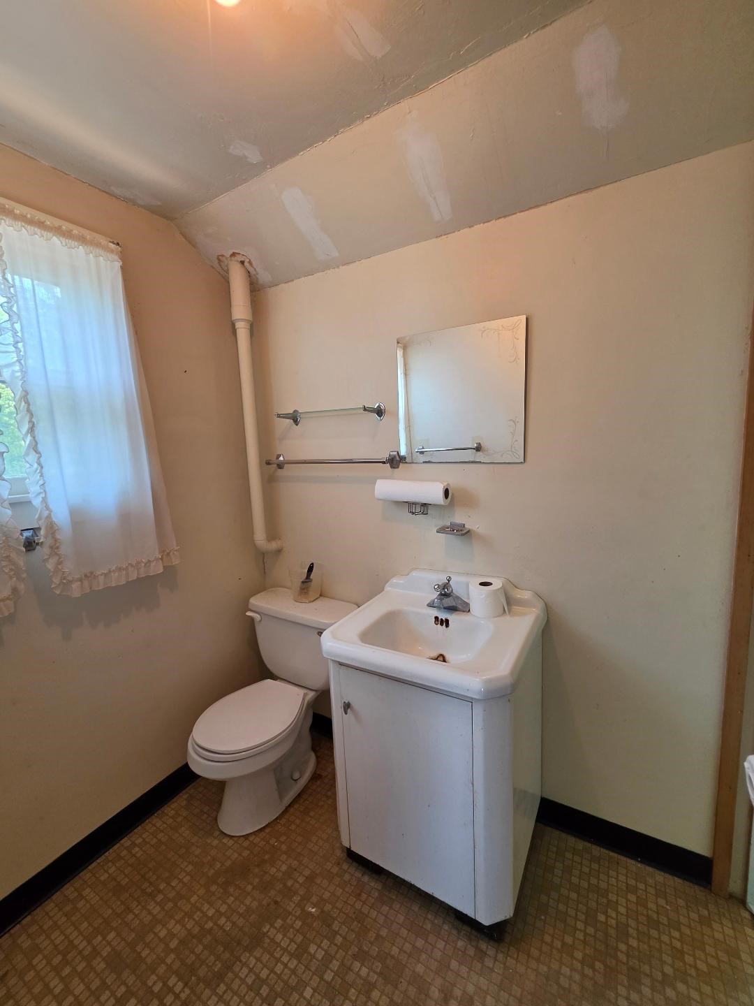 300 N Algoma Street Property Photo 16