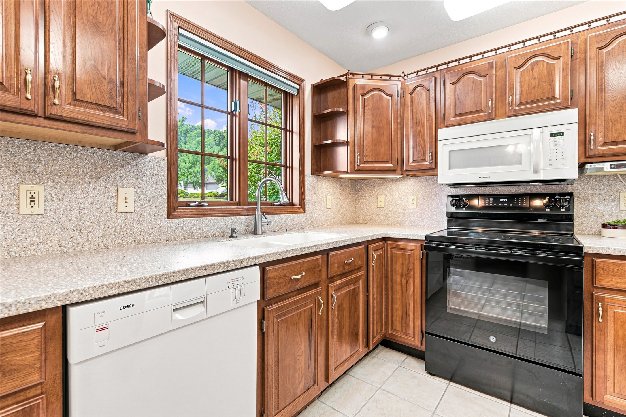 1119 Thompson Drive Property Photo 7