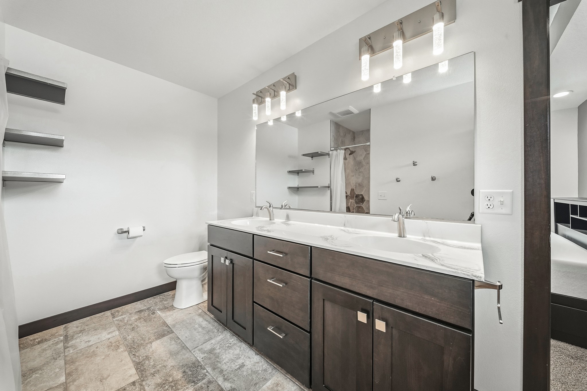 744 S State Street Property Photo 20