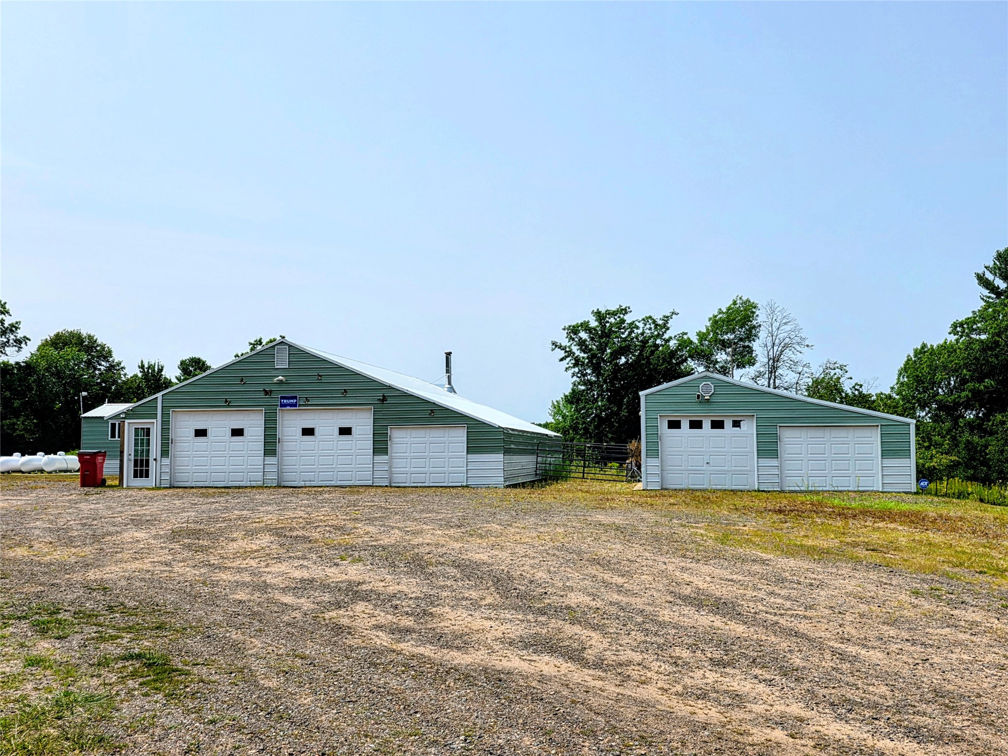 N 1335 Pine Grove Road Property Photo 2