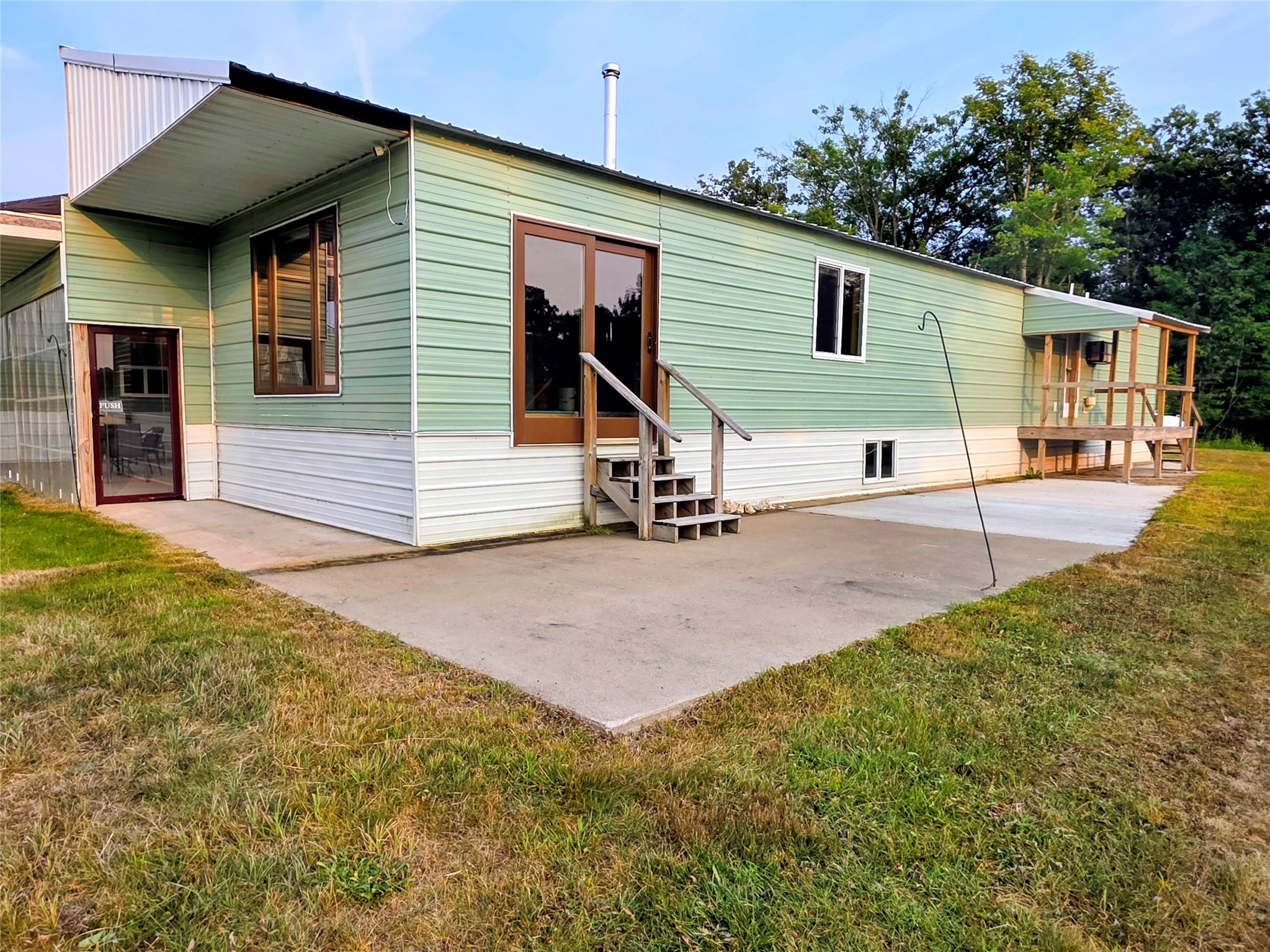 N 1335 Pine Grove Road Property Photo 4