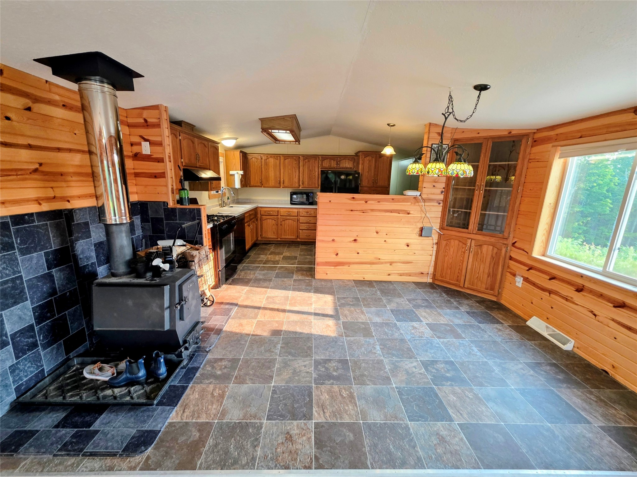 N 1335 Pine Grove Road Property Photo 12