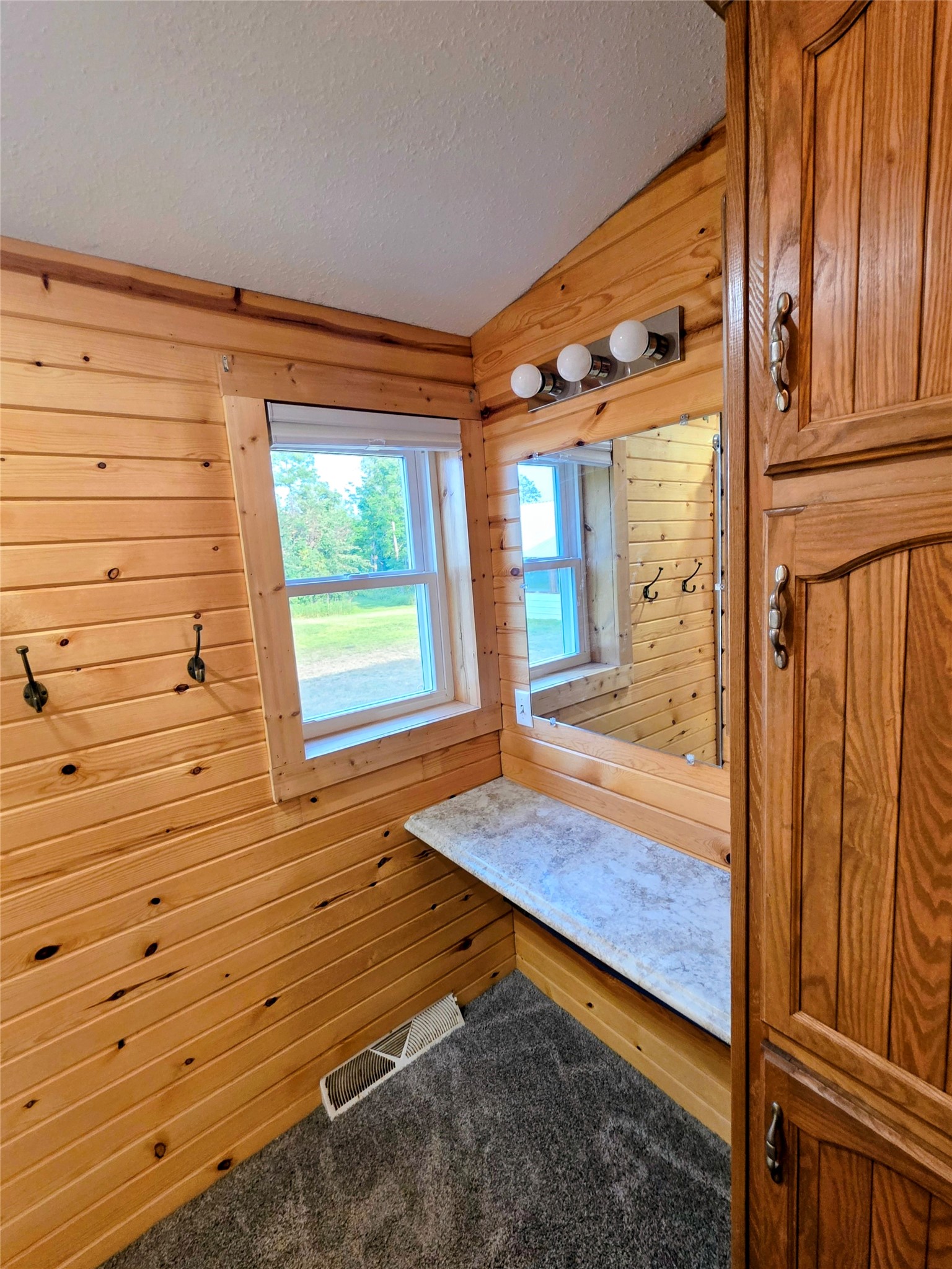 N 1335 Pine Grove Road Property Photo 22