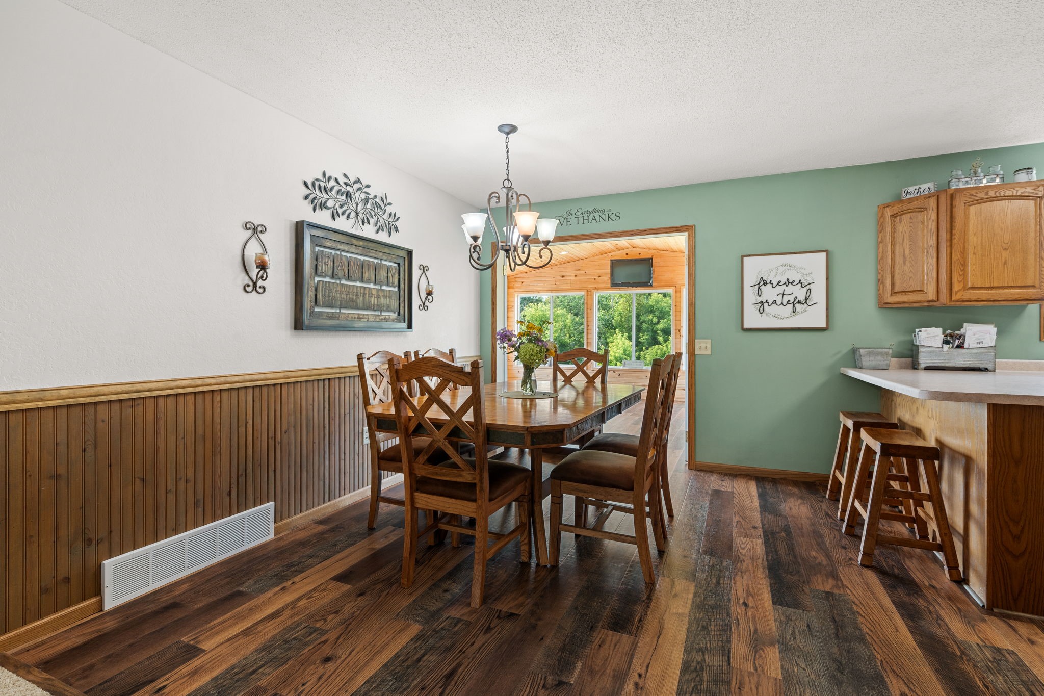 1064 10th Street Property Photo 5