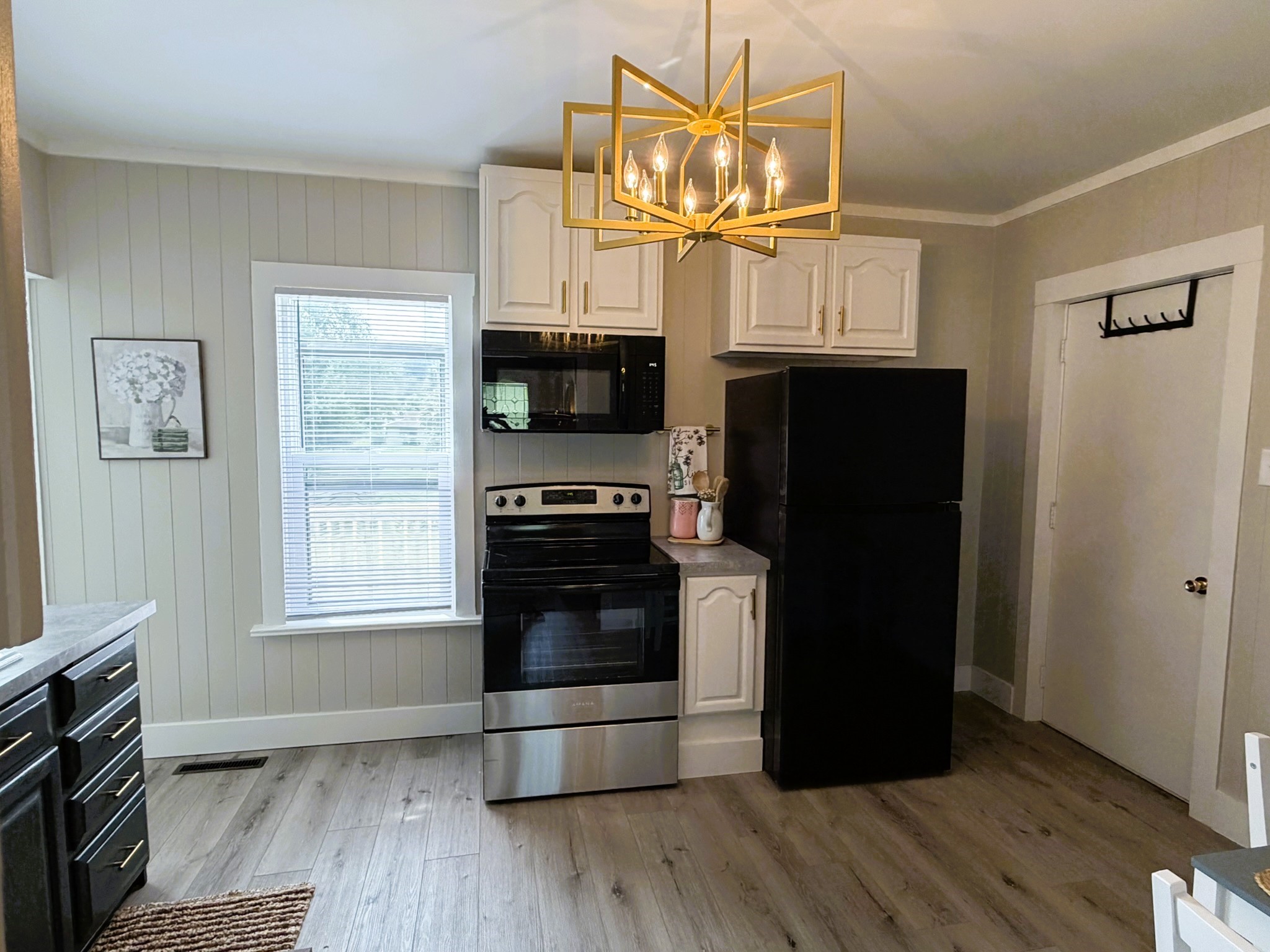 740 1st Street Property Photo 3