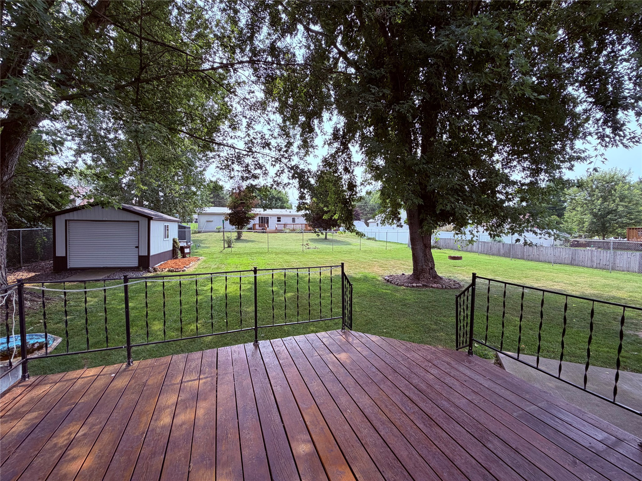 305 W Elm Street Property Photo 5