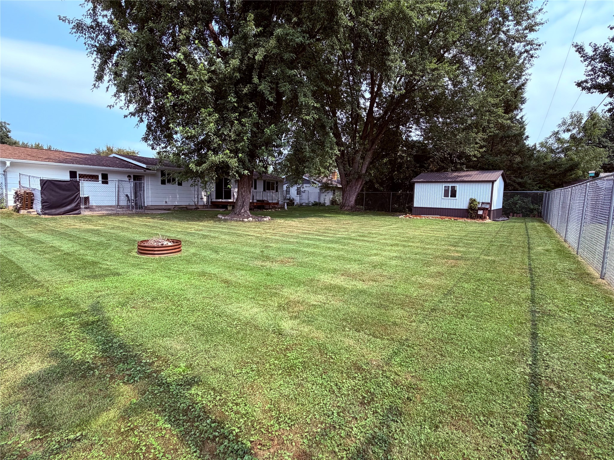 305 W Elm Street Property Photo 6