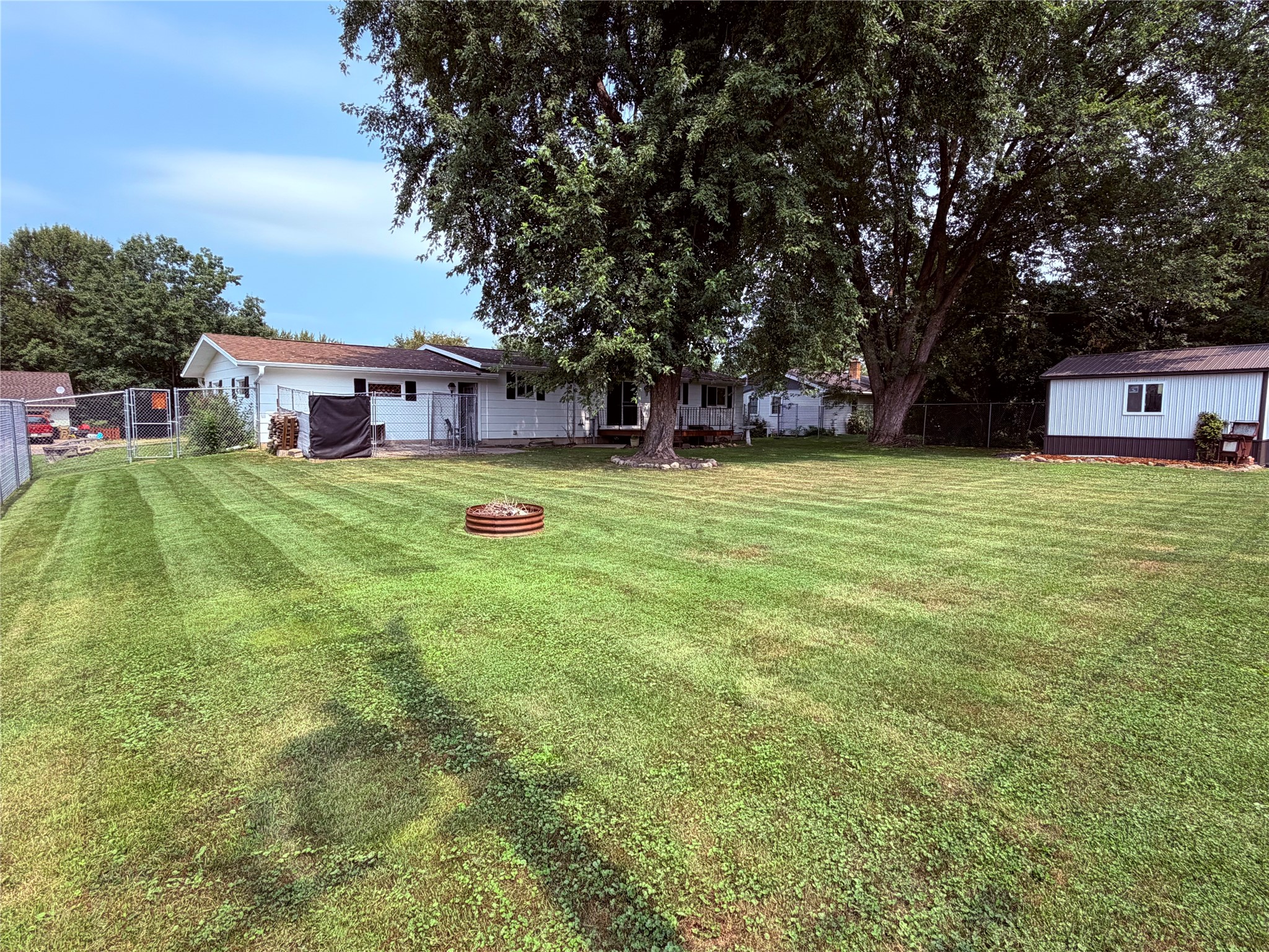305 W Elm Street Property Photo 7