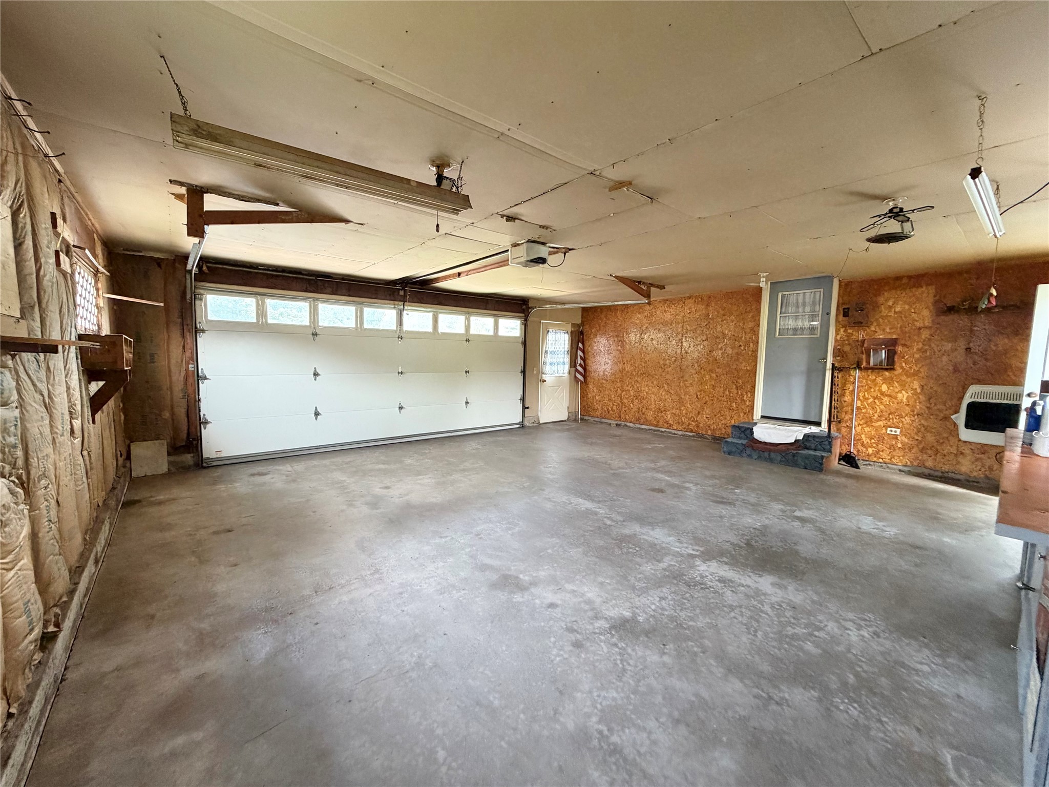 305 W Elm Street Property Photo 30
