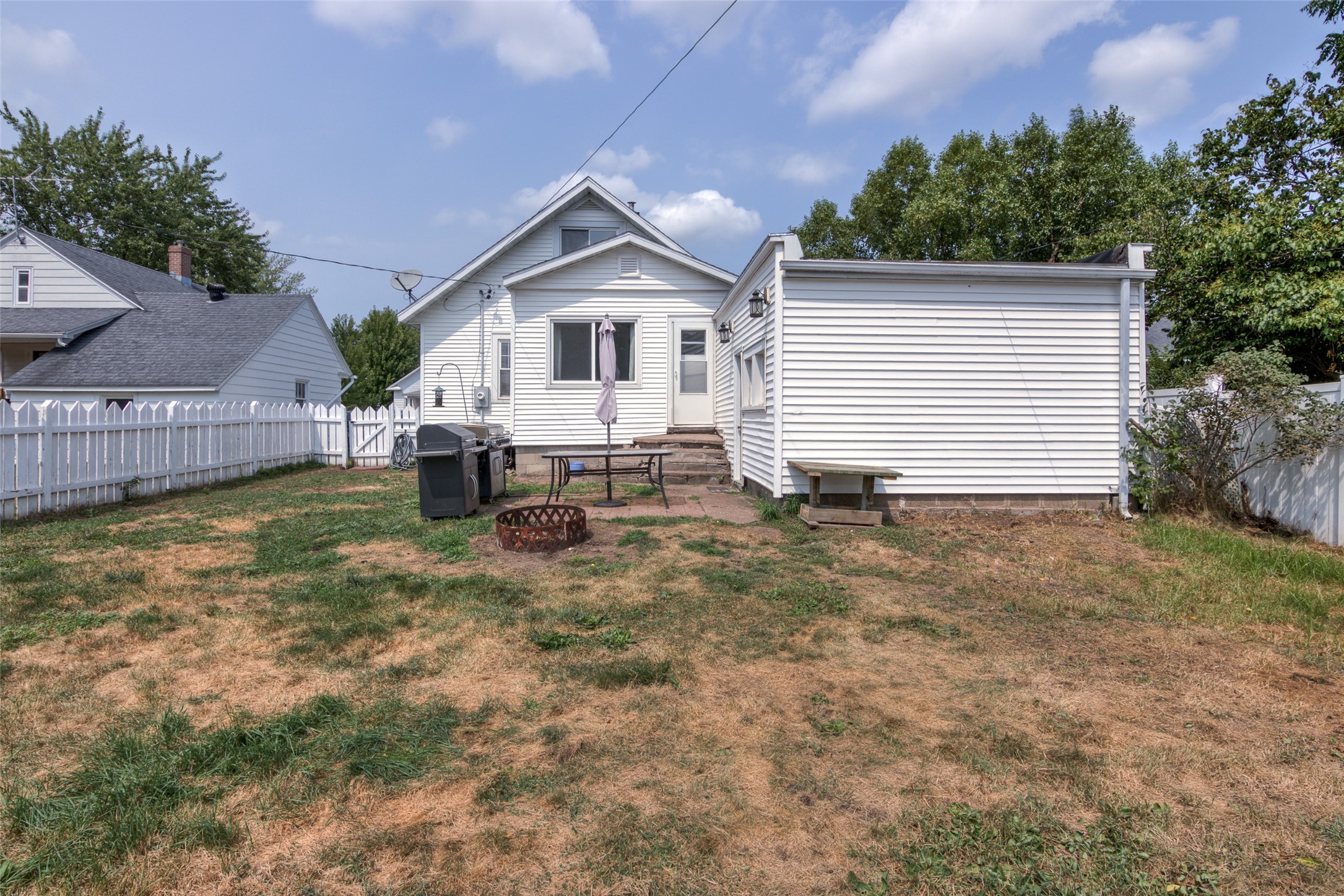 523 W Elm Street Property Photo 21
