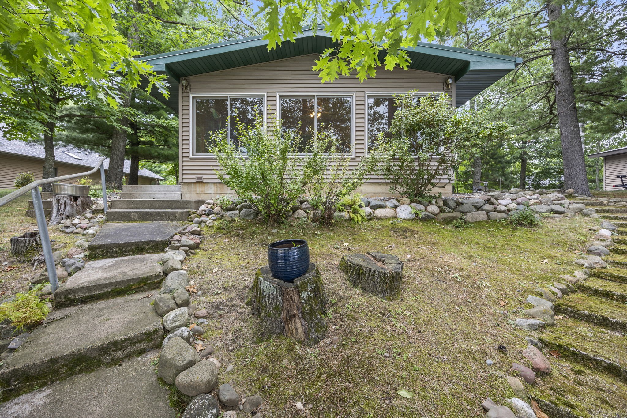 69 16 5/8 Avenue A Property Photo 1