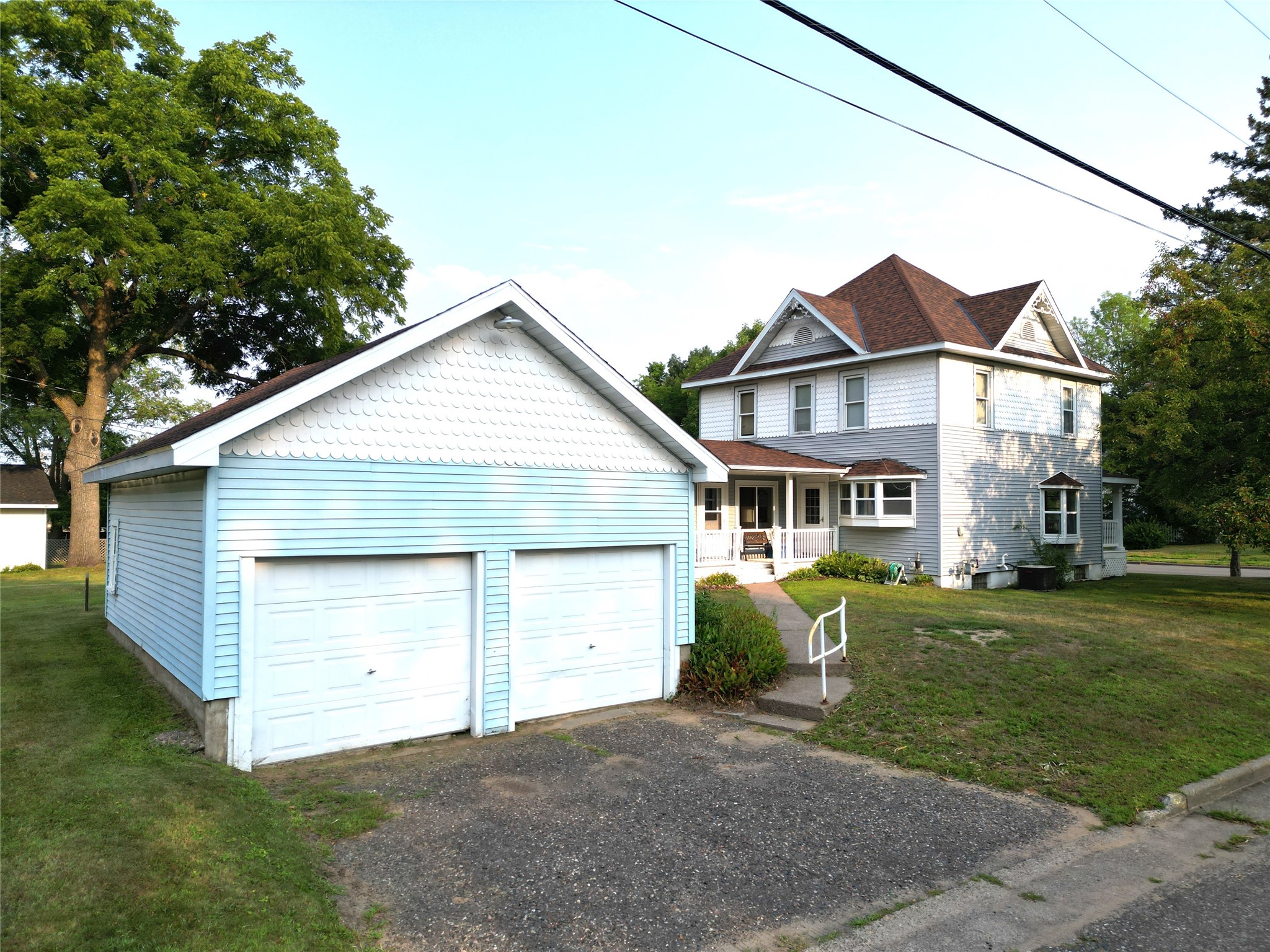 418 Worden Avenue E Property Photo 2