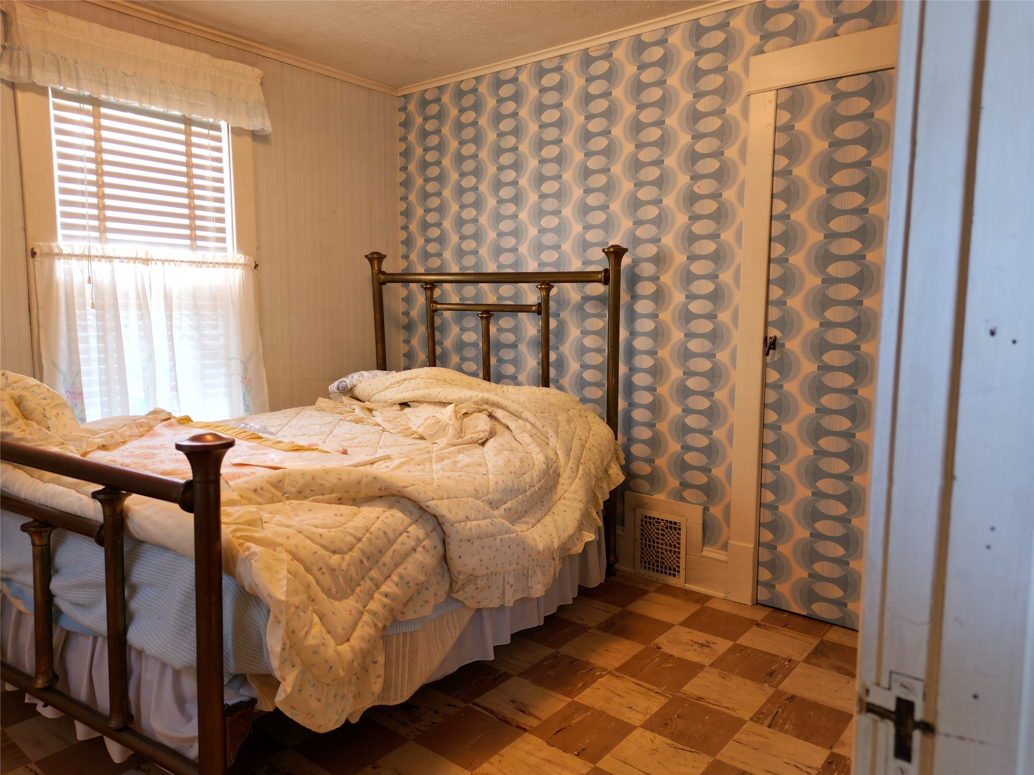 418 Worden Avenue E Property Photo 20