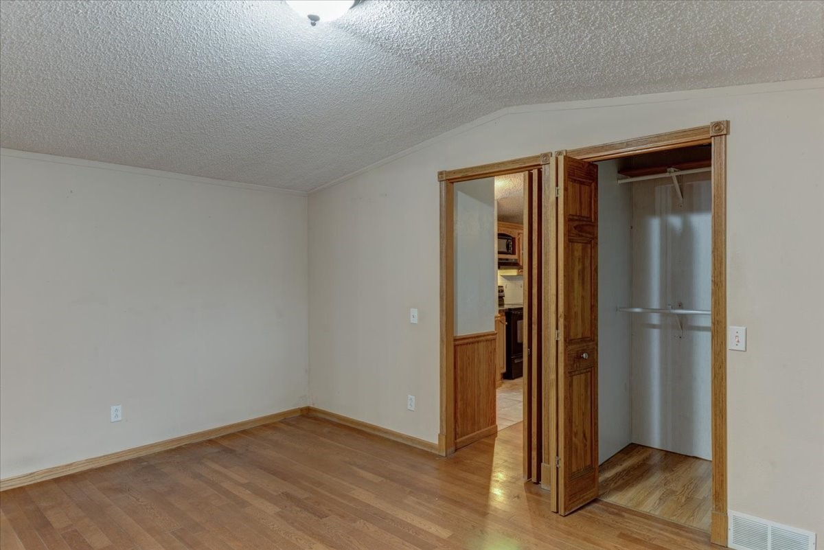 N9912 330th Street Property Photo 14