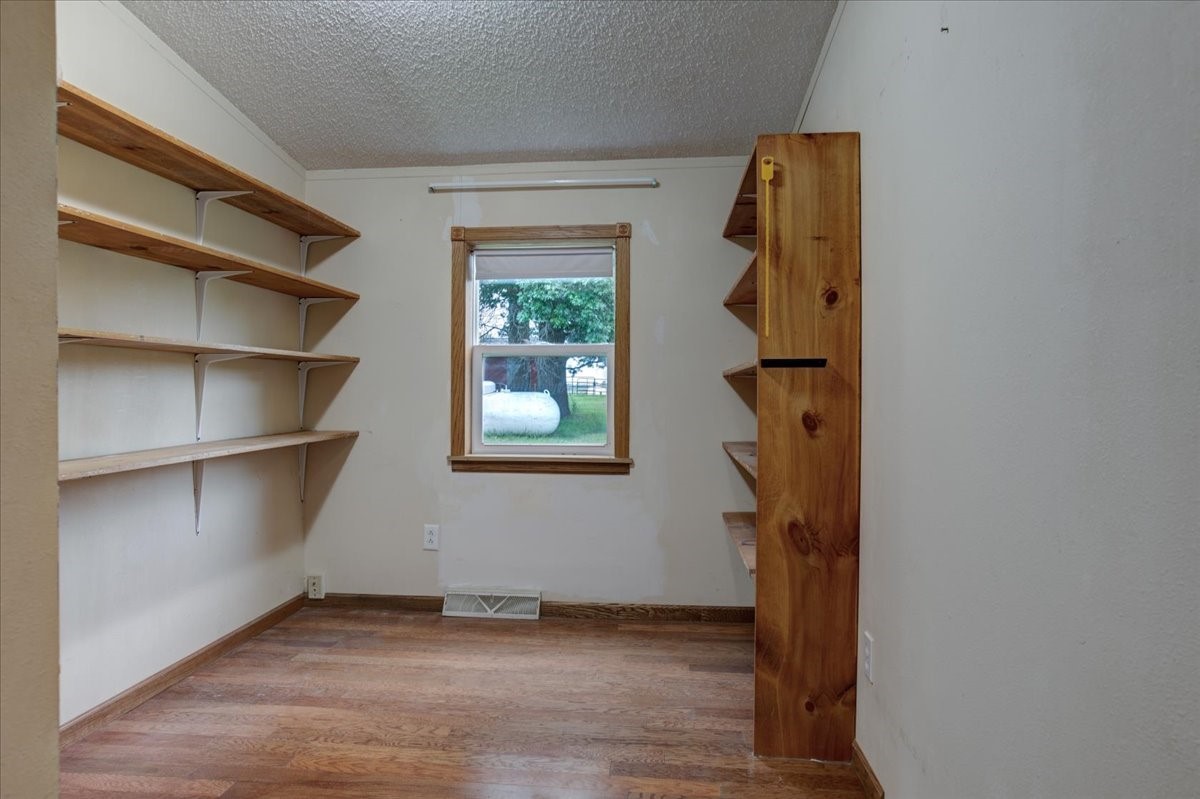N9912 330th Street Property Photo 18