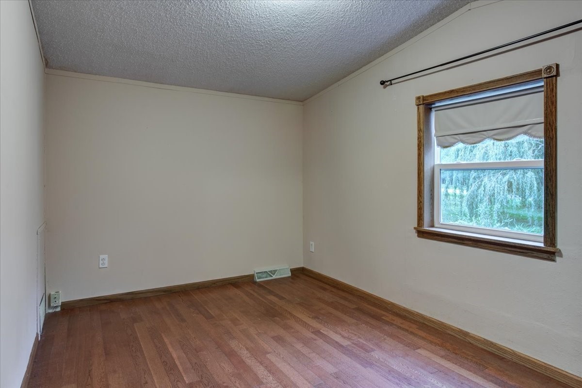N9912 330th Street Property Photo 23