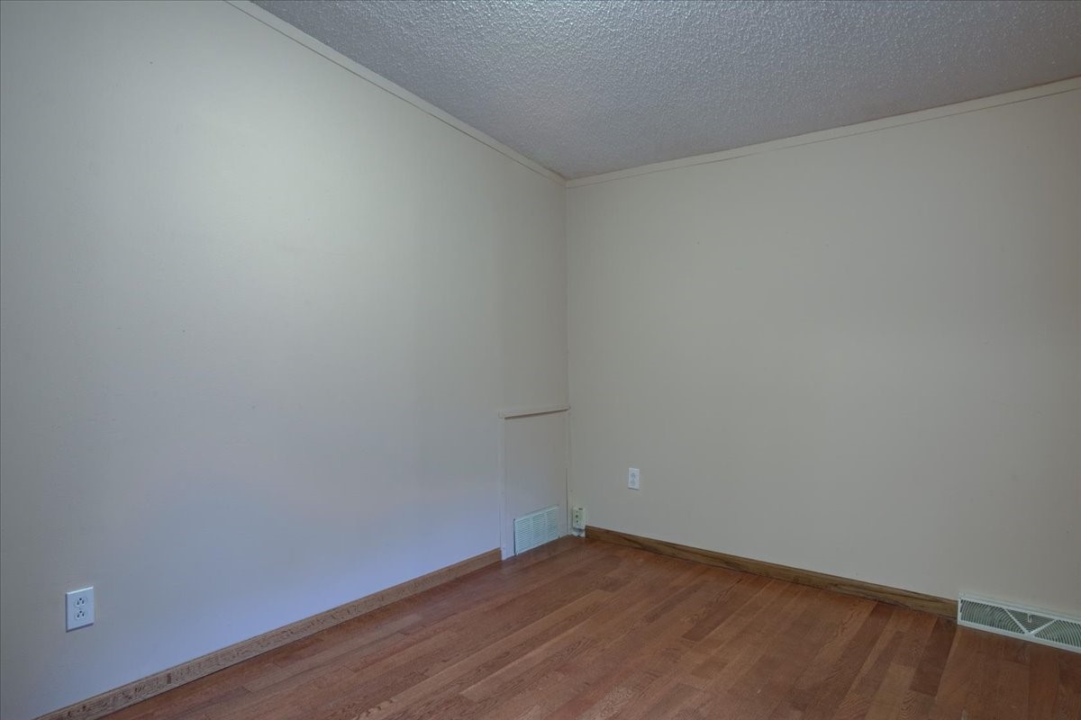 N9912 330th Street Property Photo 25