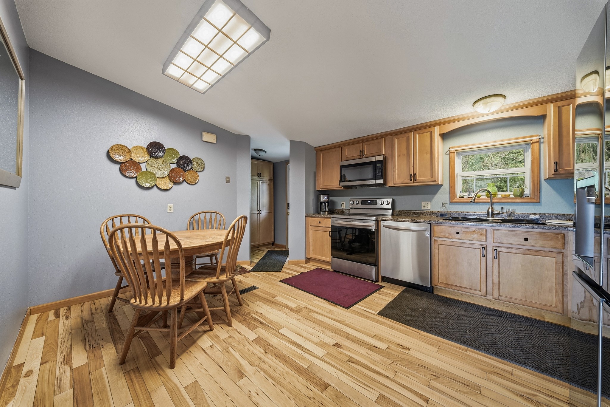 1318 S Gooder Avenue Property Photo 3
