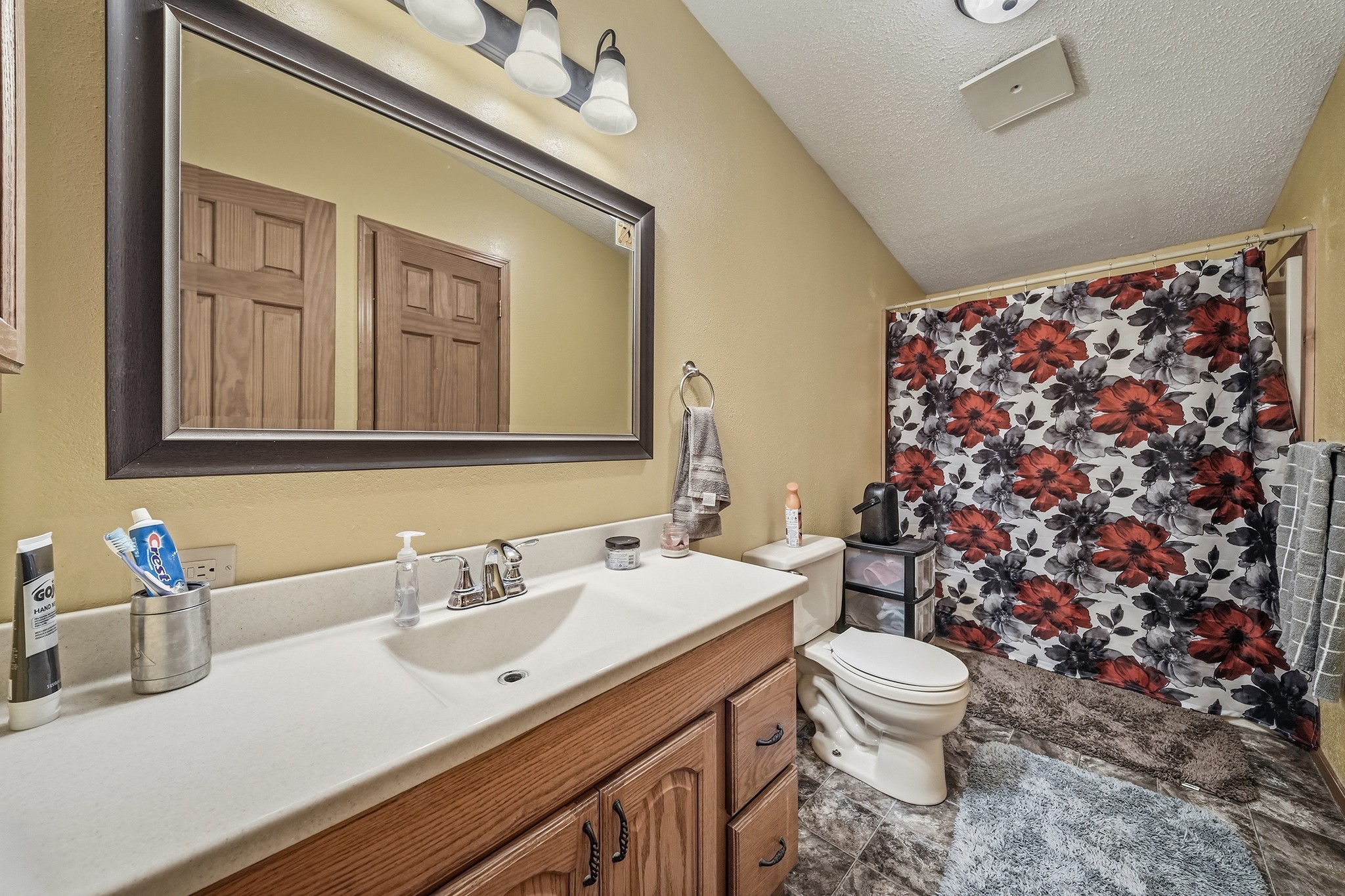 1318 S Gooder Avenue Property Photo 10
