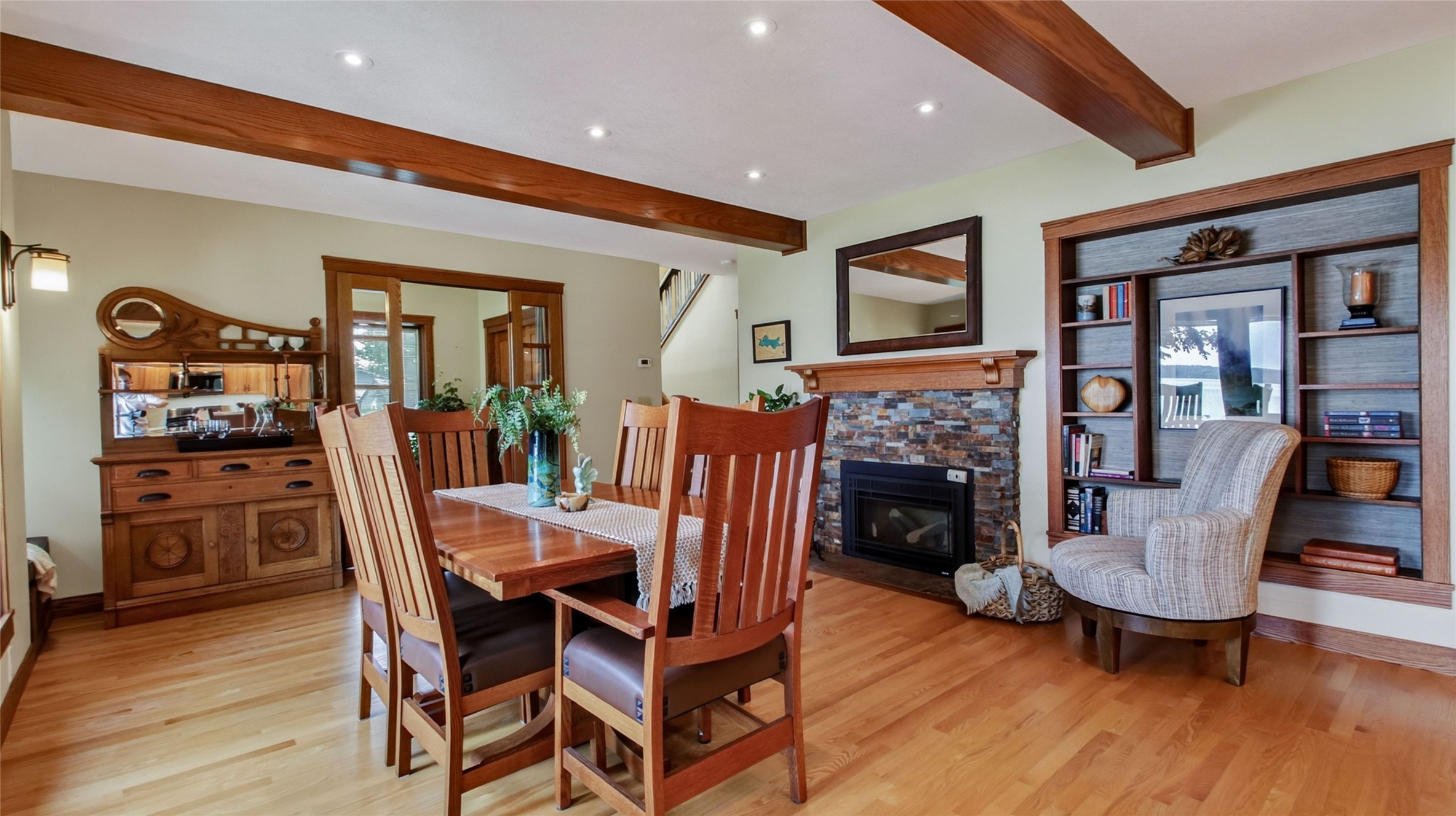 4669 North Shore Drive Property Photo 4