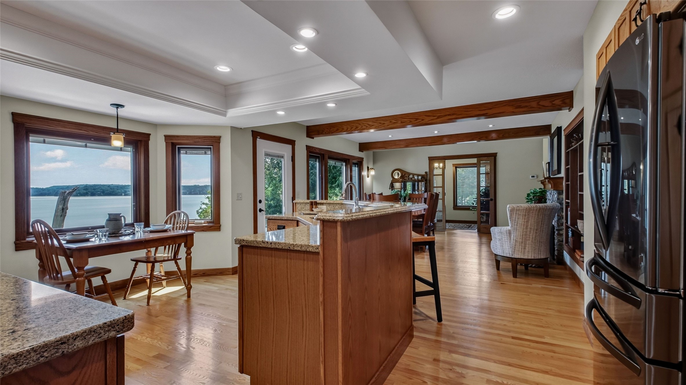 4669 North Shore Drive Property Photo 7