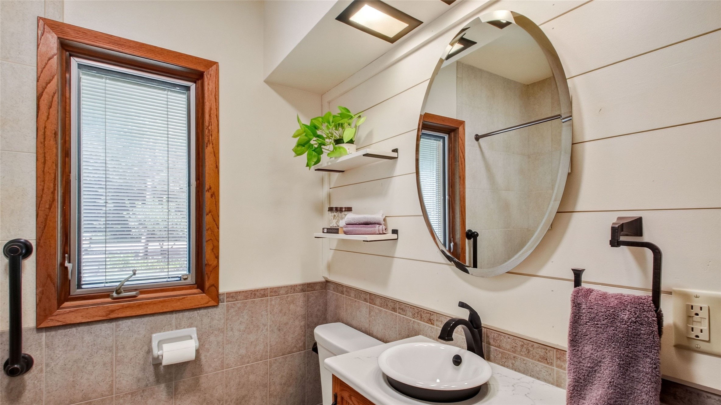 4669 North Shore Drive Property Photo 12