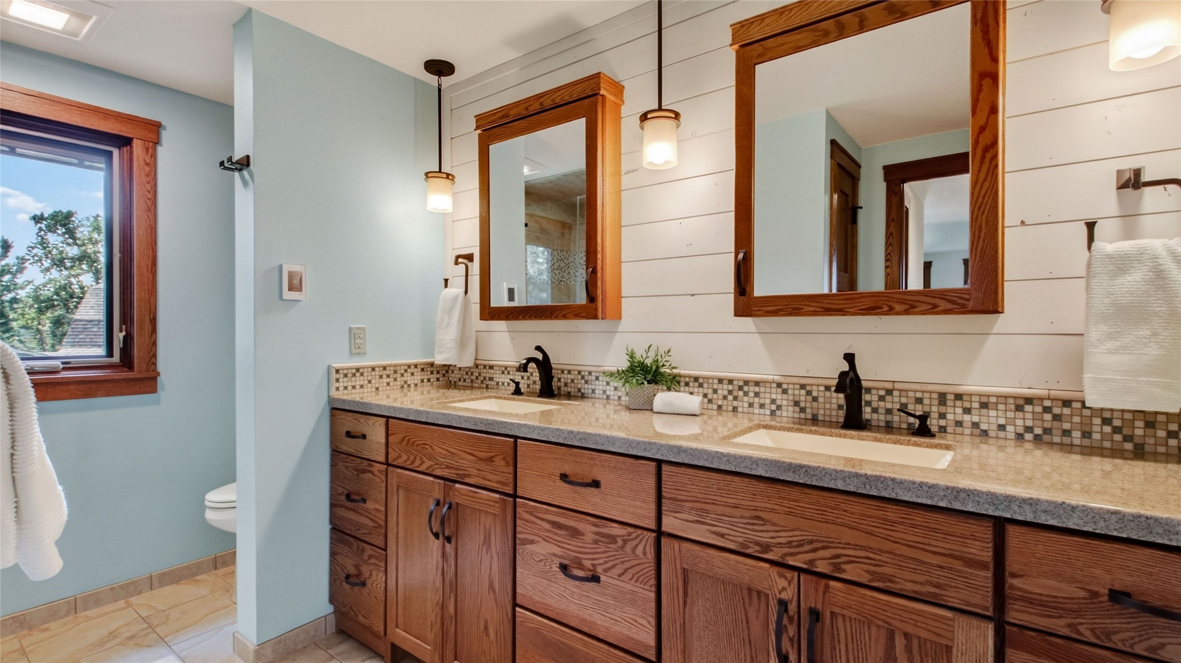 4669 North Shore Drive Property Photo 26