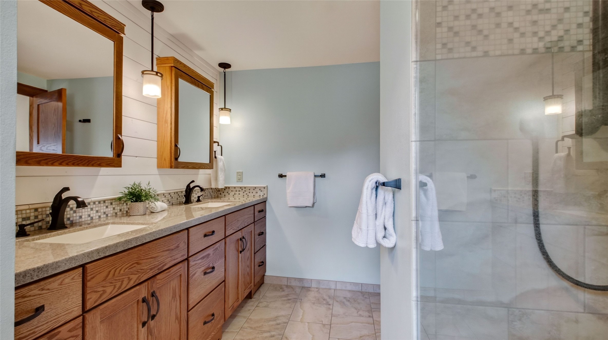 4669 North Shore Drive Property Photo 27