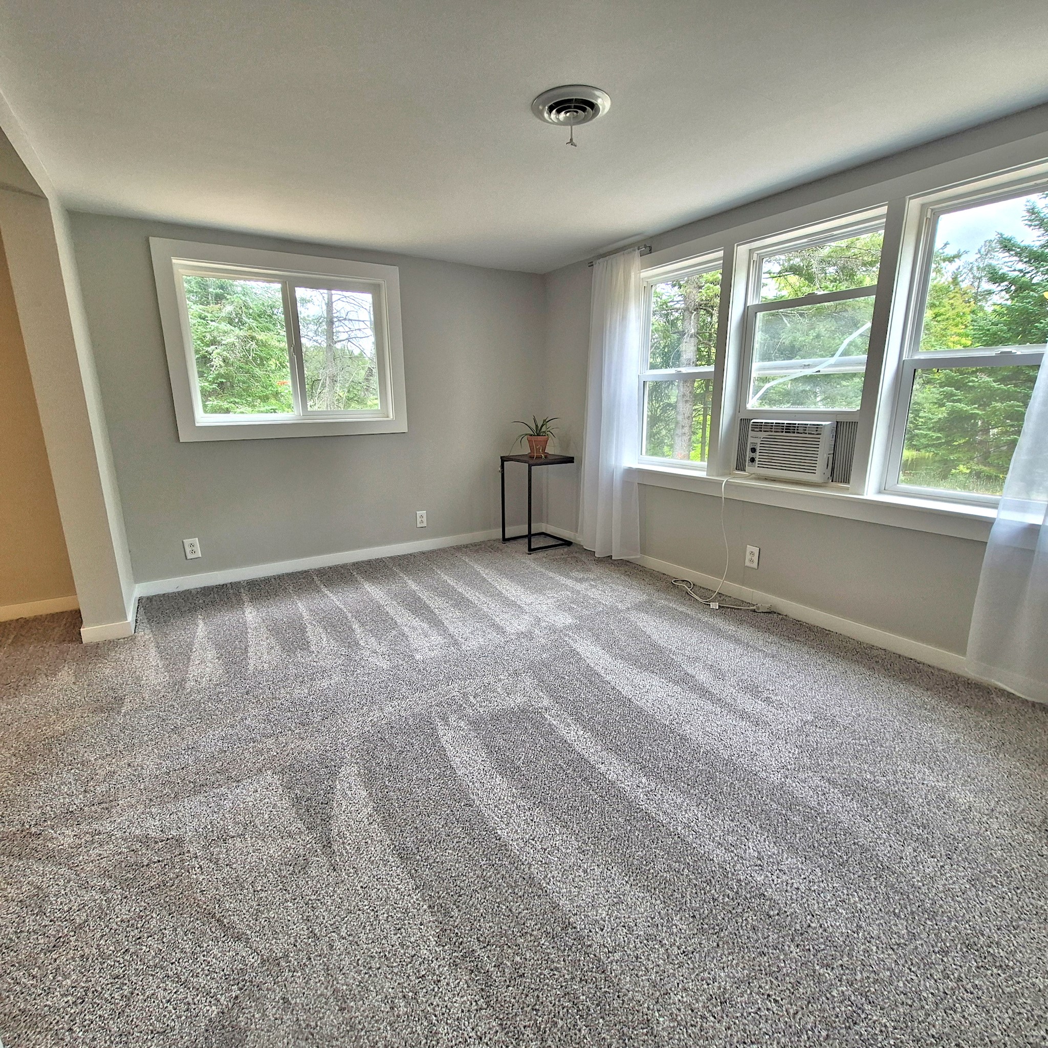 11011n Airport Road Property Photo 13