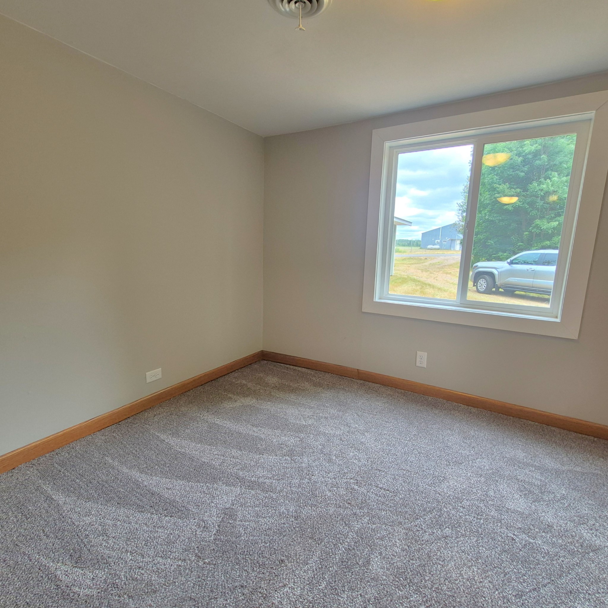 11011n Airport Road Property Photo 15